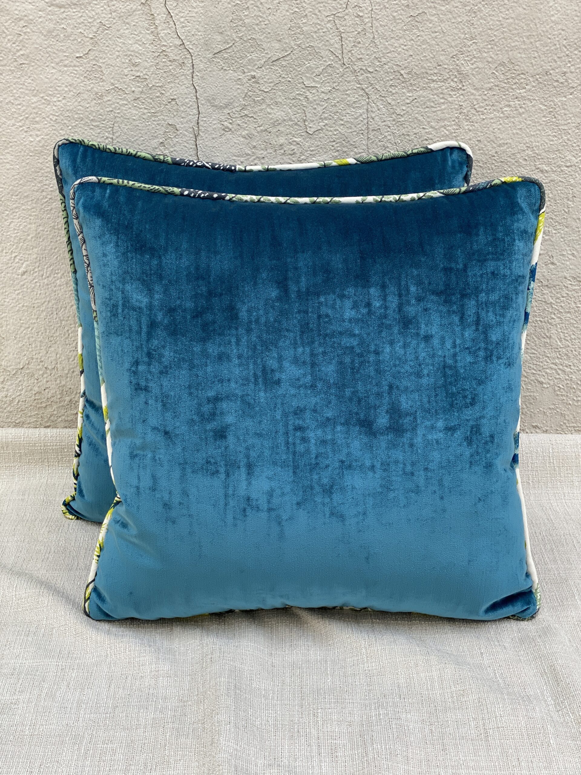 Fabricut Manhattan Pillows