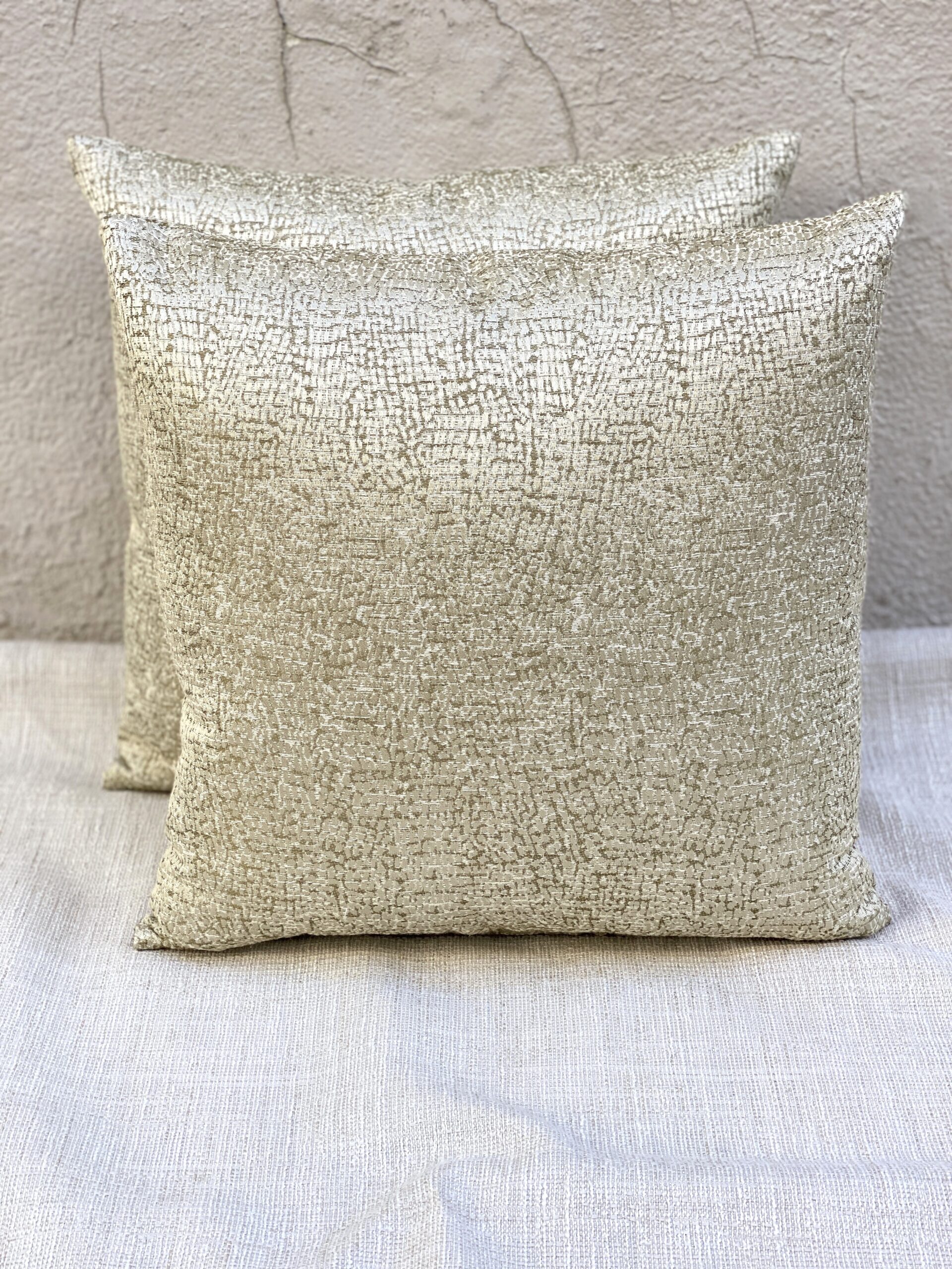 Marcus Williams Itasca Pillows