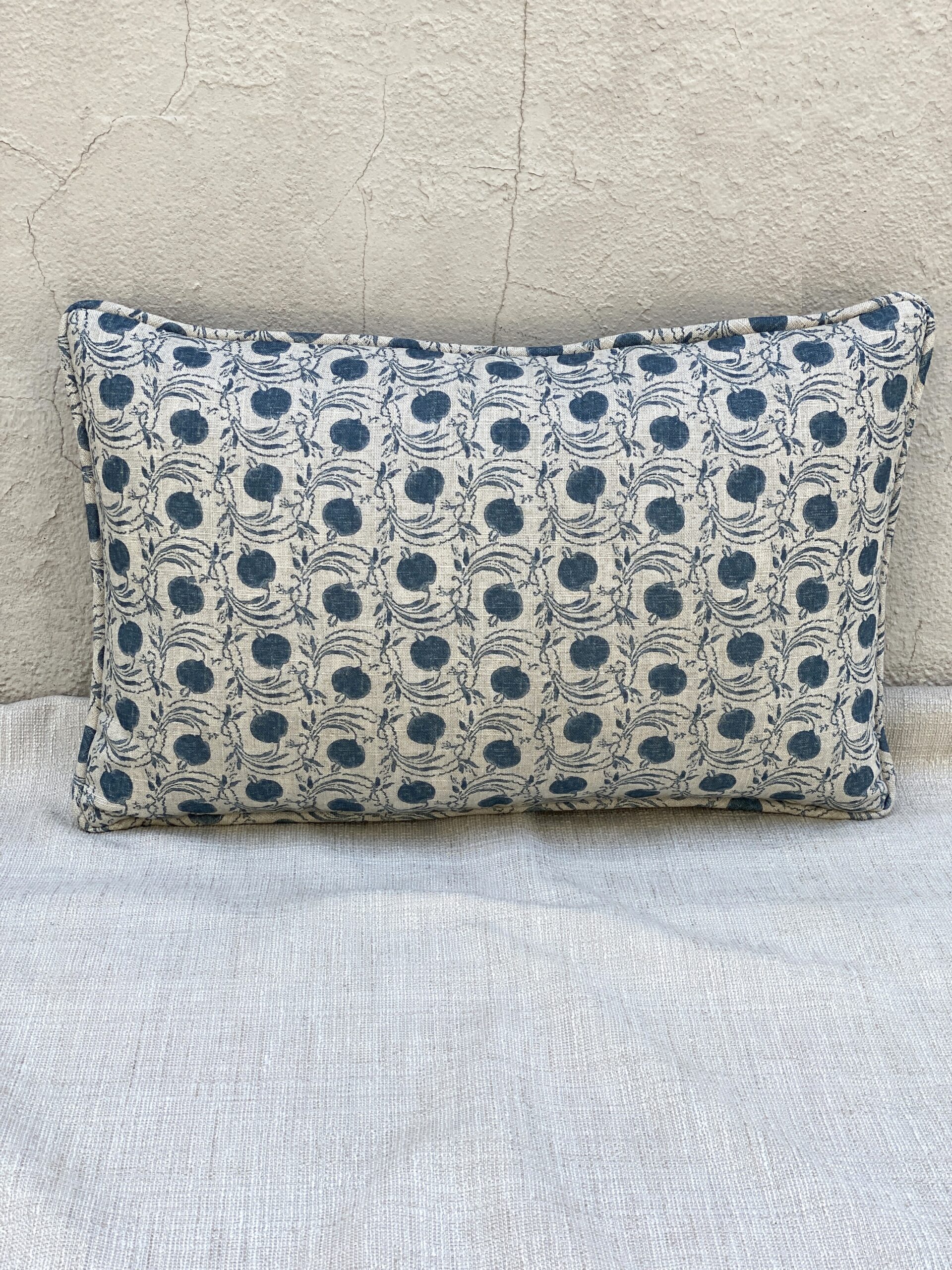 Highland House HH8-0253 Pillows