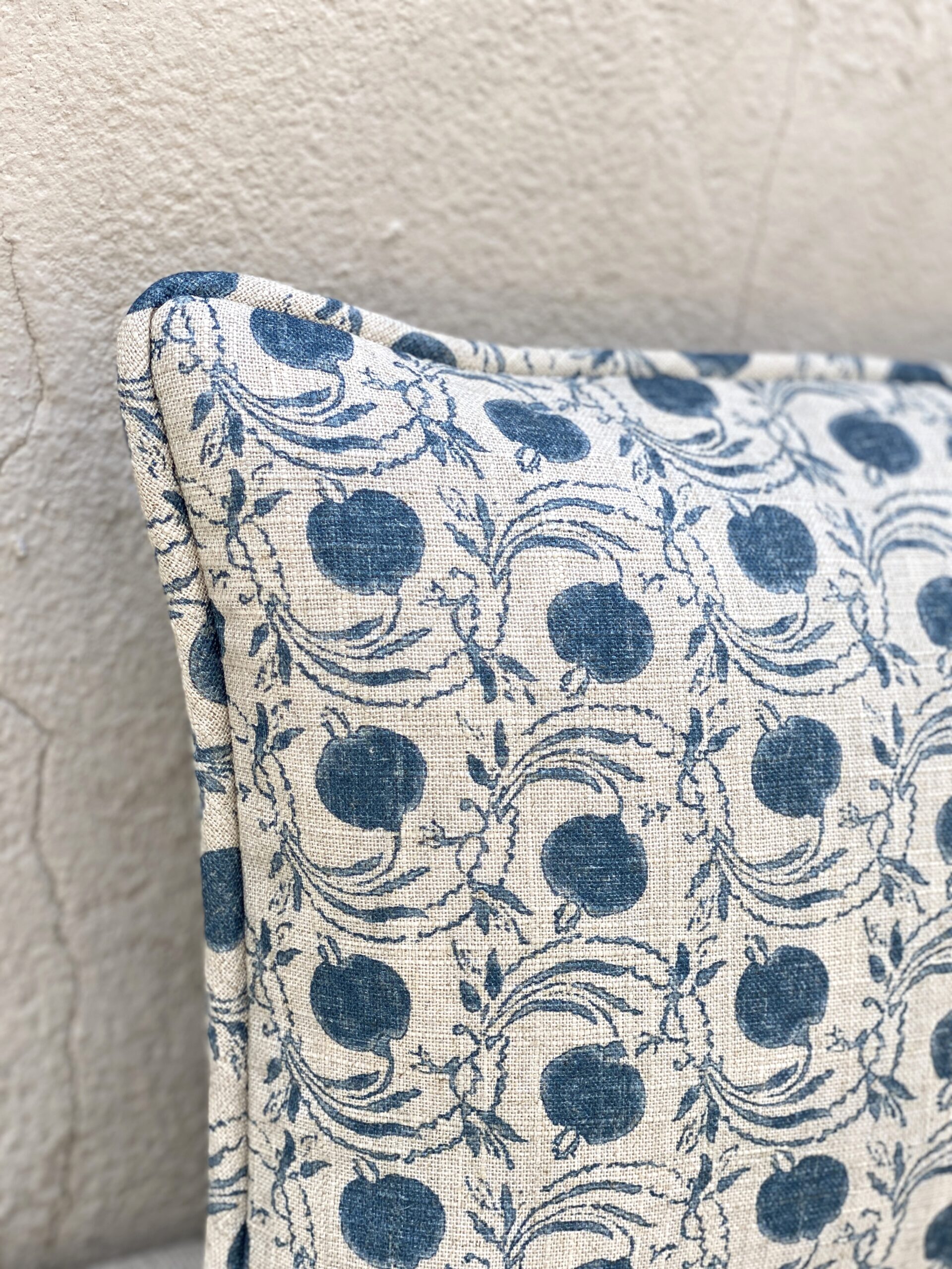 Highland House HH8-0253 Pillows