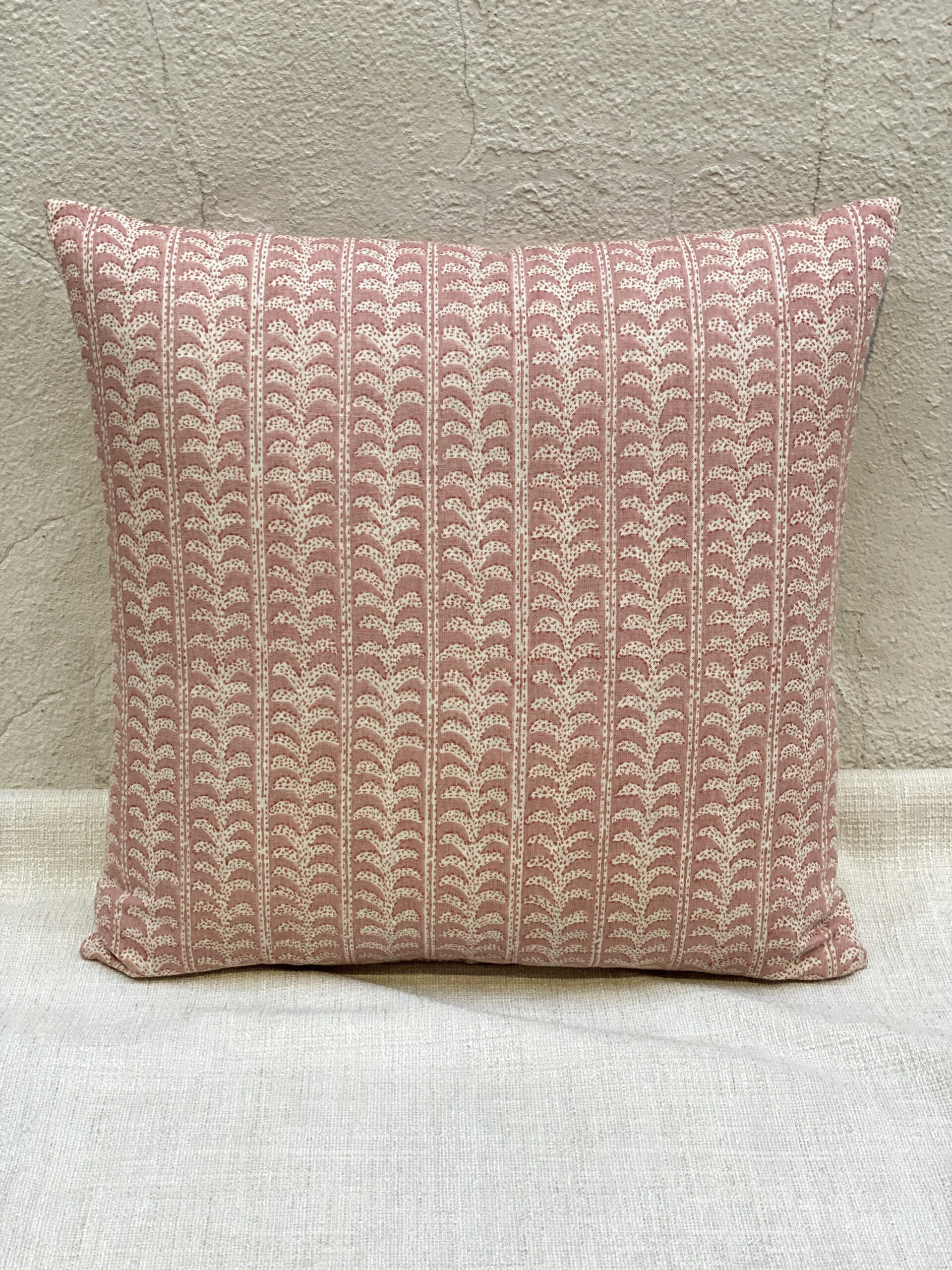 Walter G Luxor Pillows