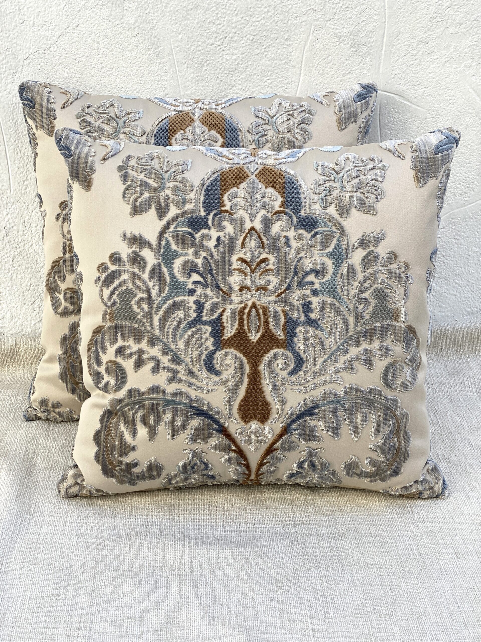 Ardecora Casanova Pillows