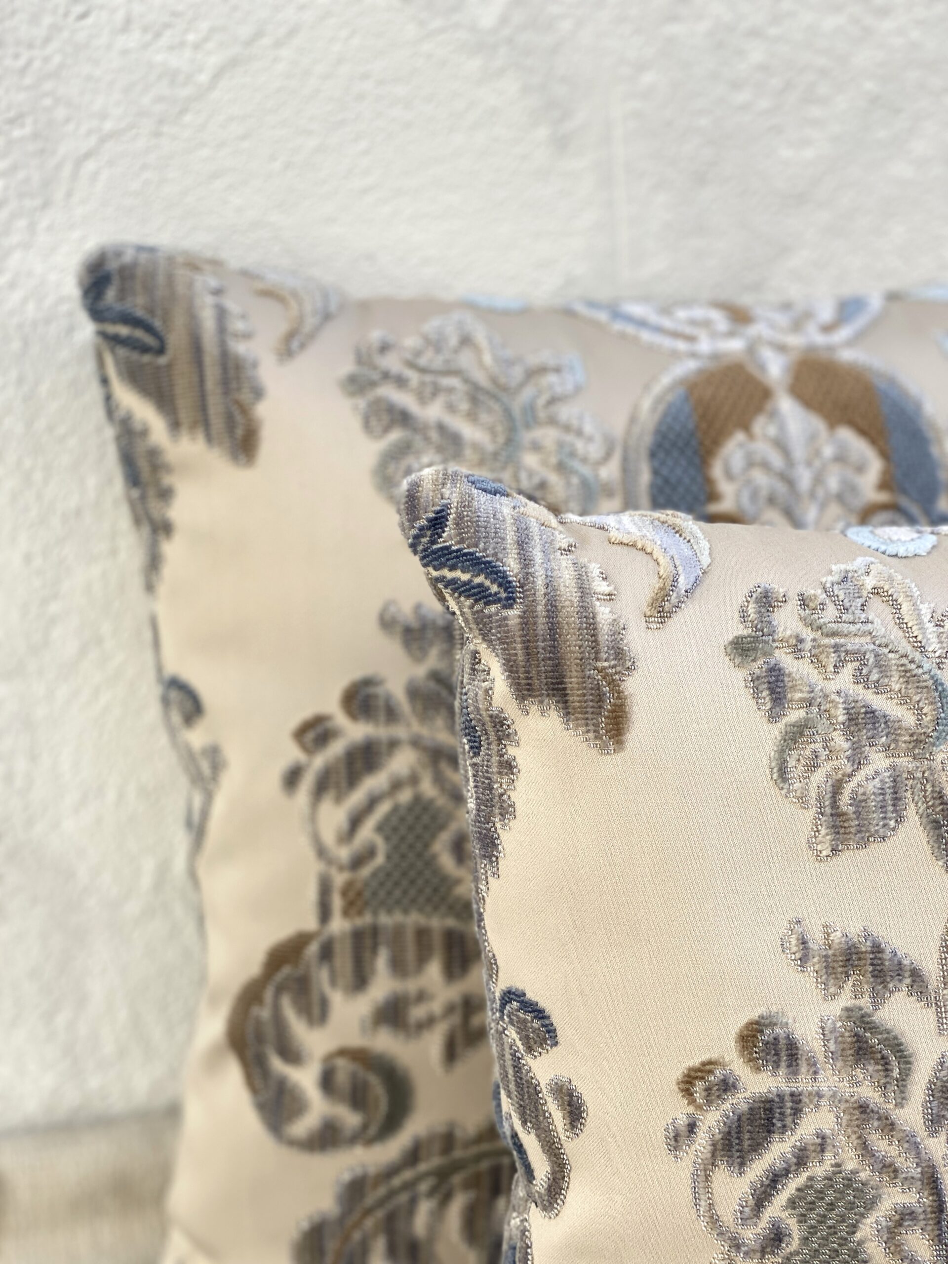 Ardecora Casanova Pillows