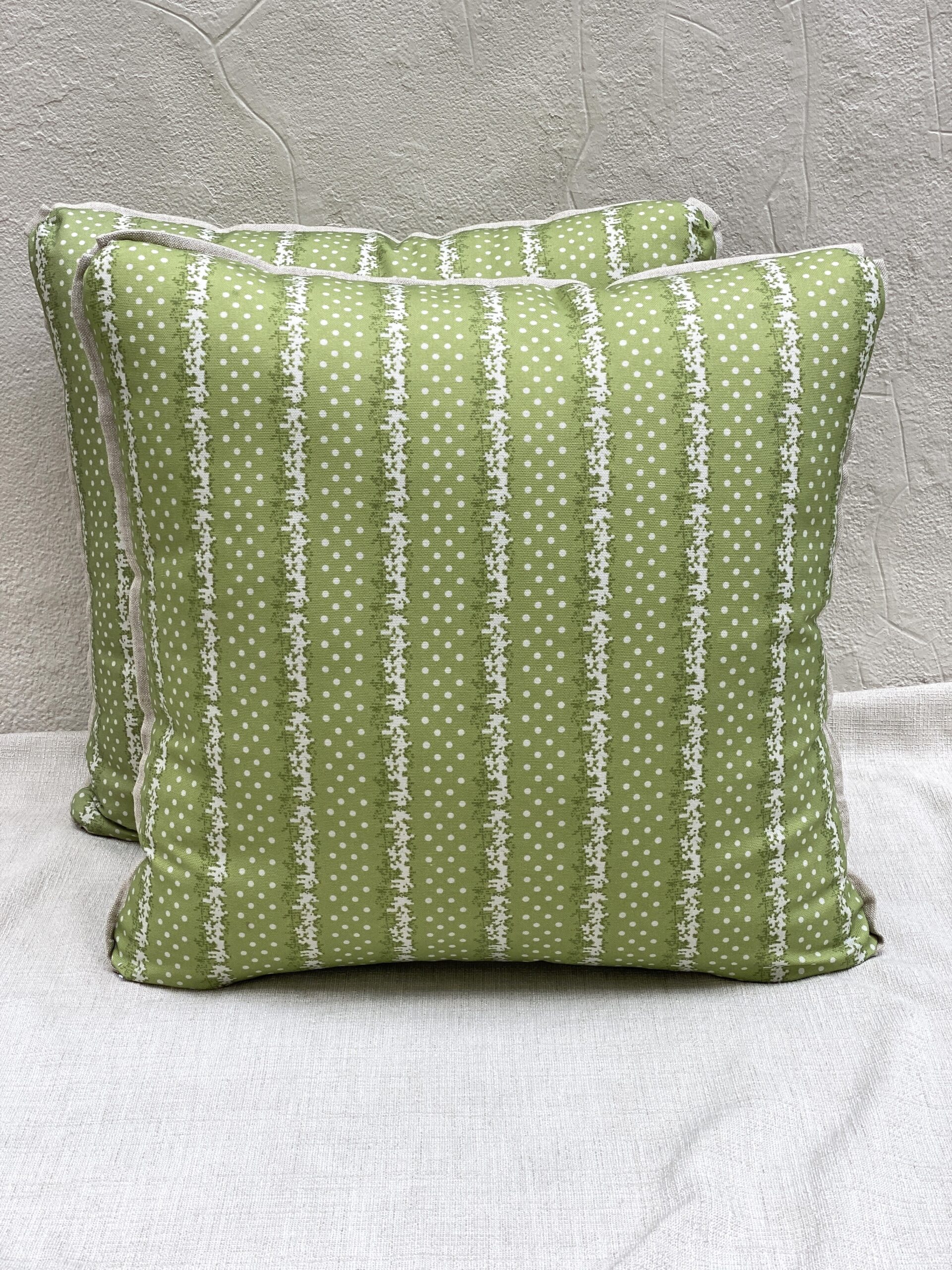 Lisa FineTextiles Pelicano Pillows