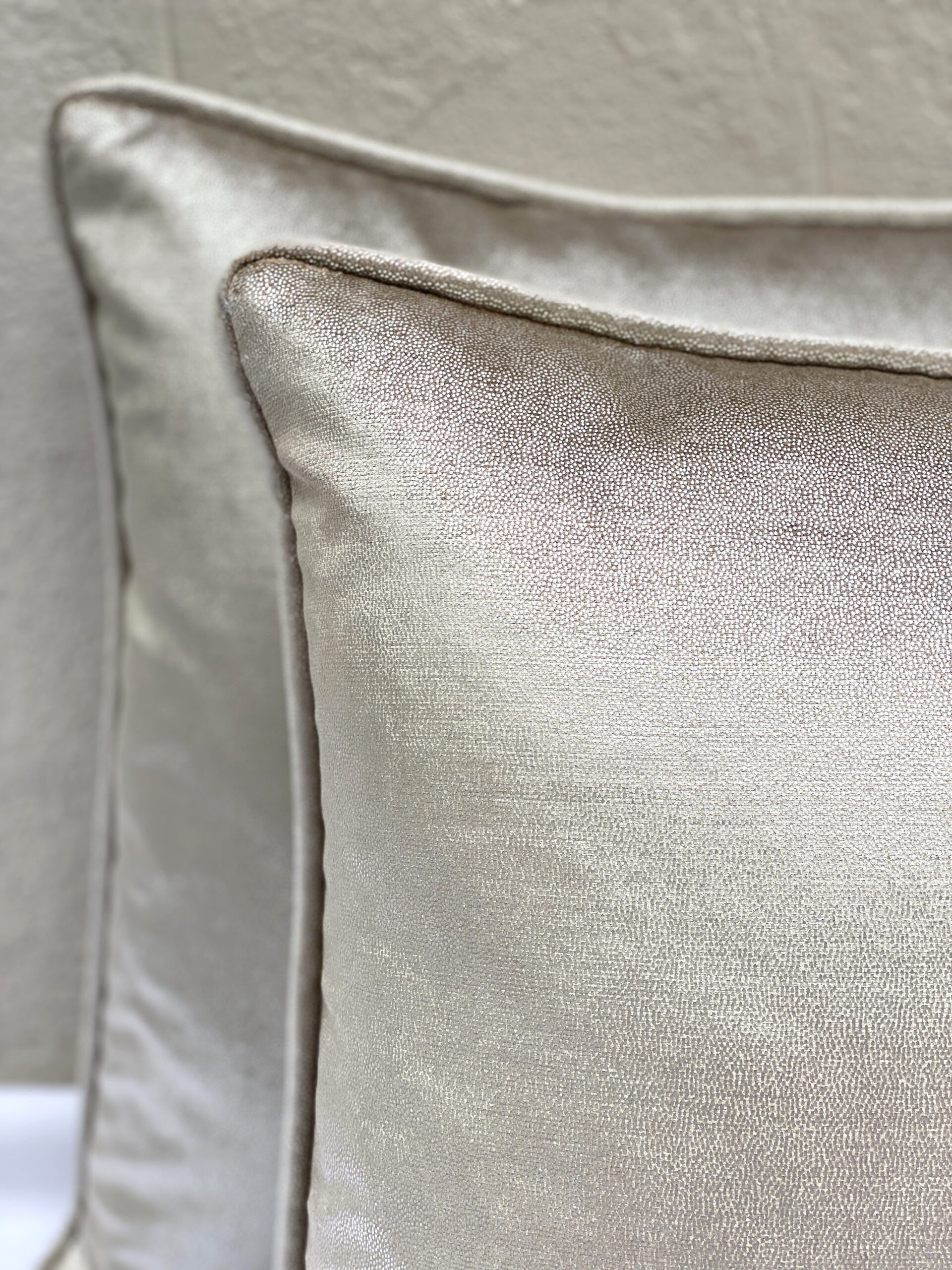 Fabricut Urbanscape Pillows