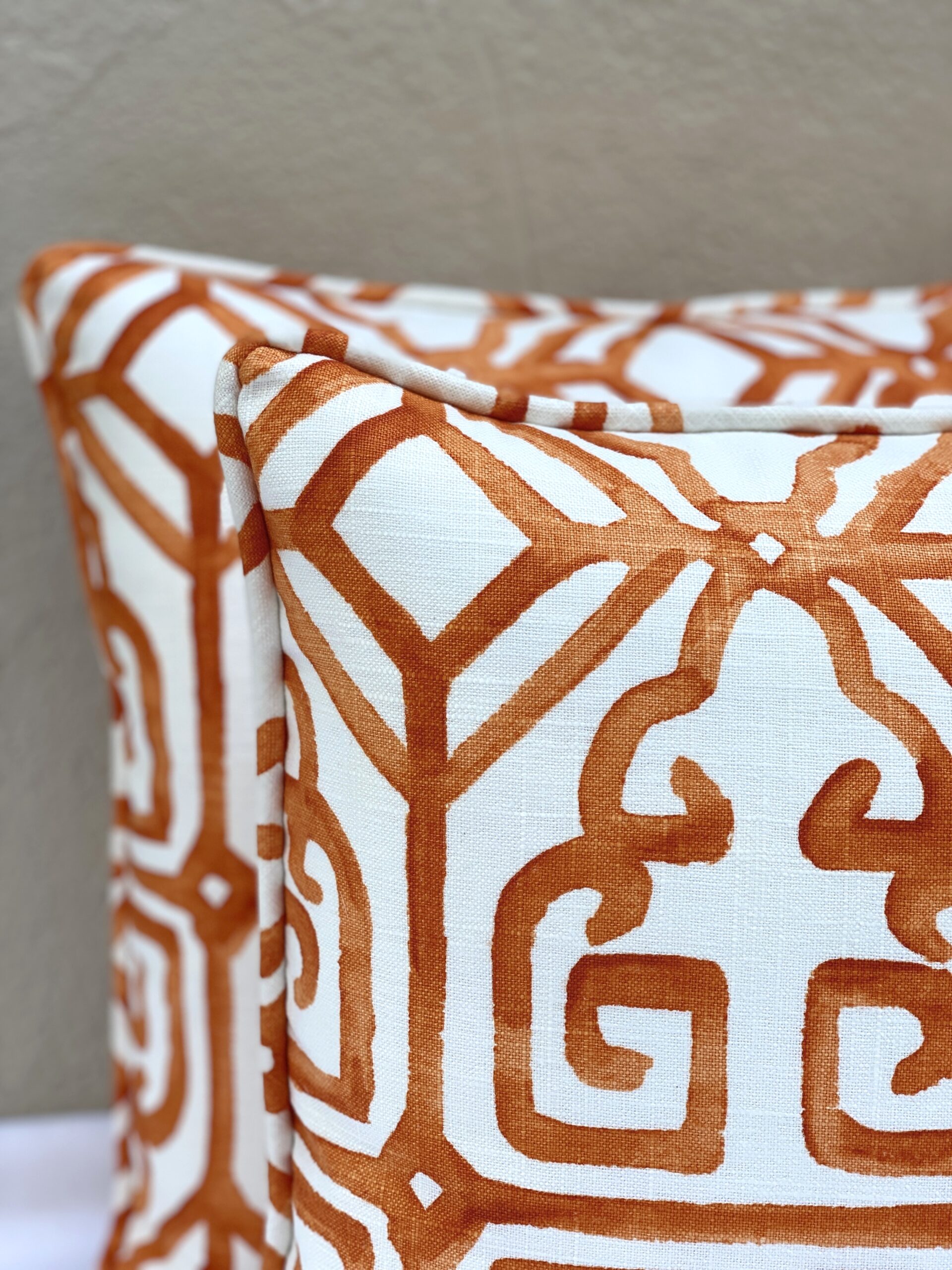 Fabricut 04957 Pillows