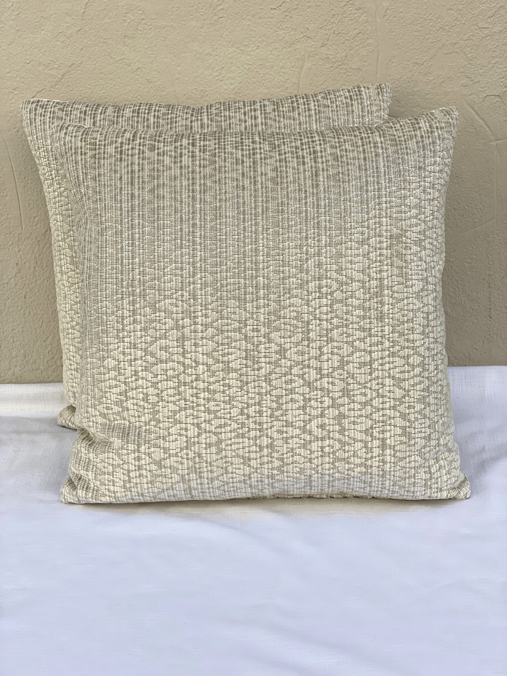 Cowtan & Tout Jagger Pillows