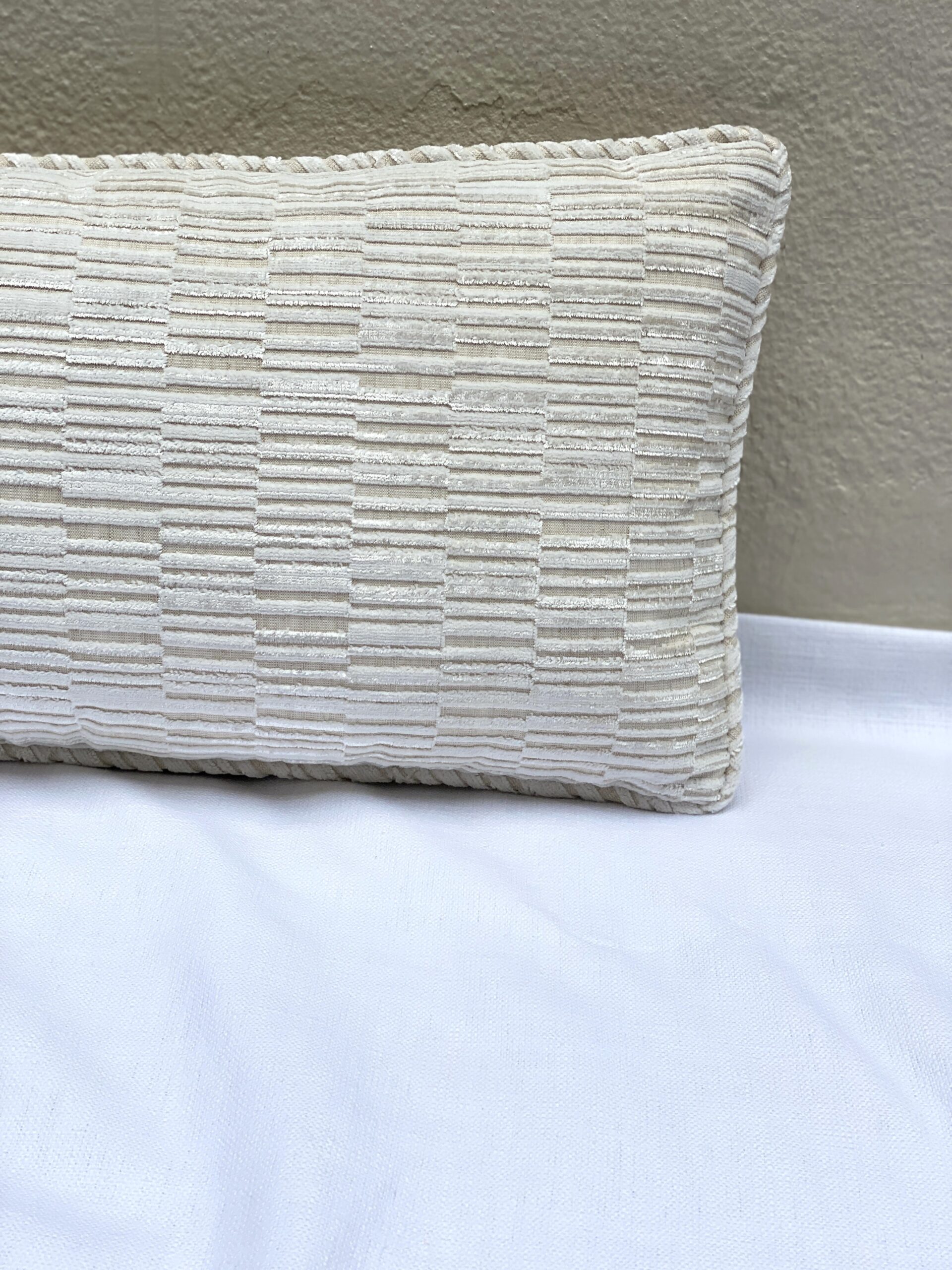 Villa Nova Perrie Pillows