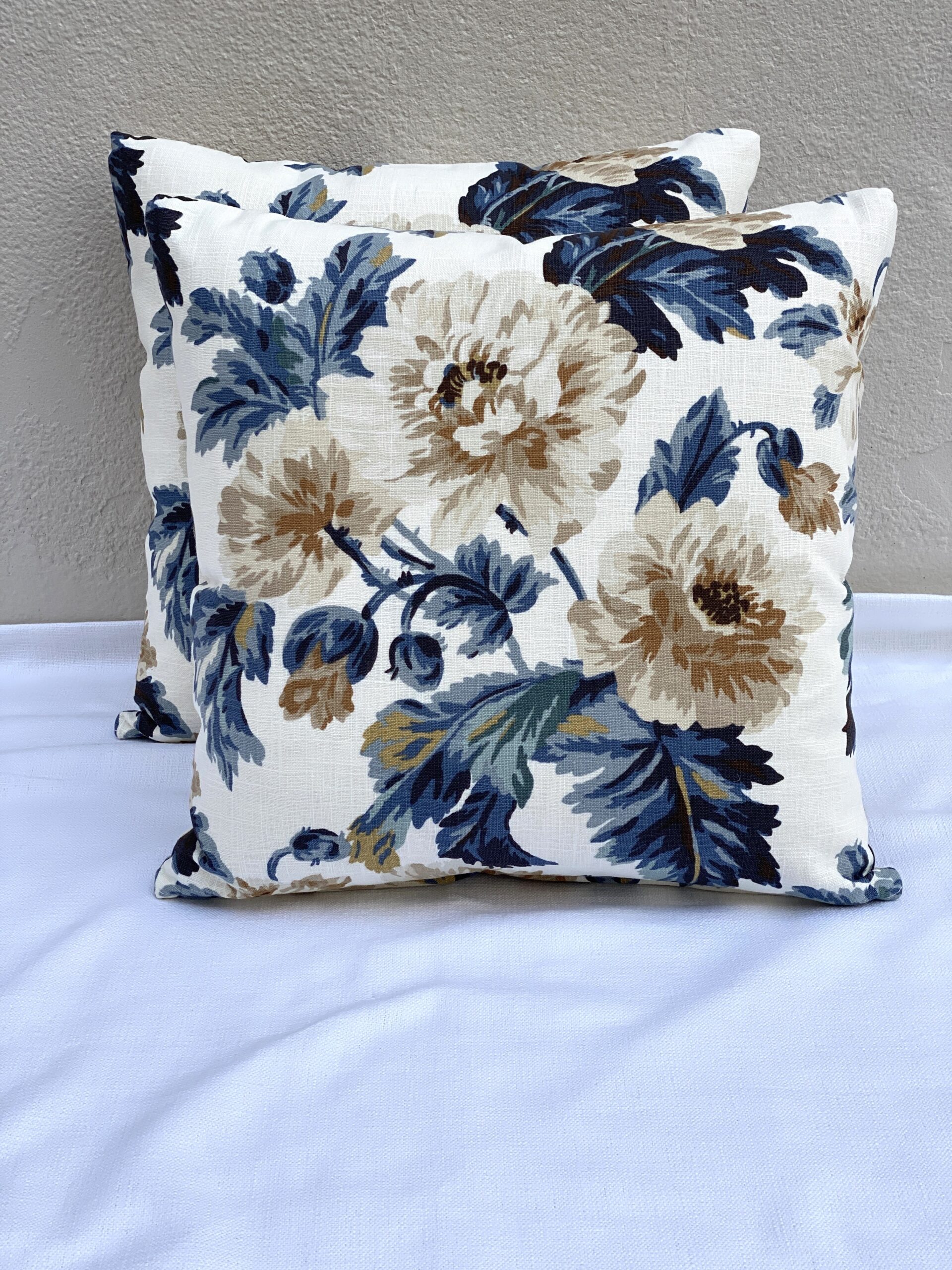 Fabricut Leafy Greens Pillows