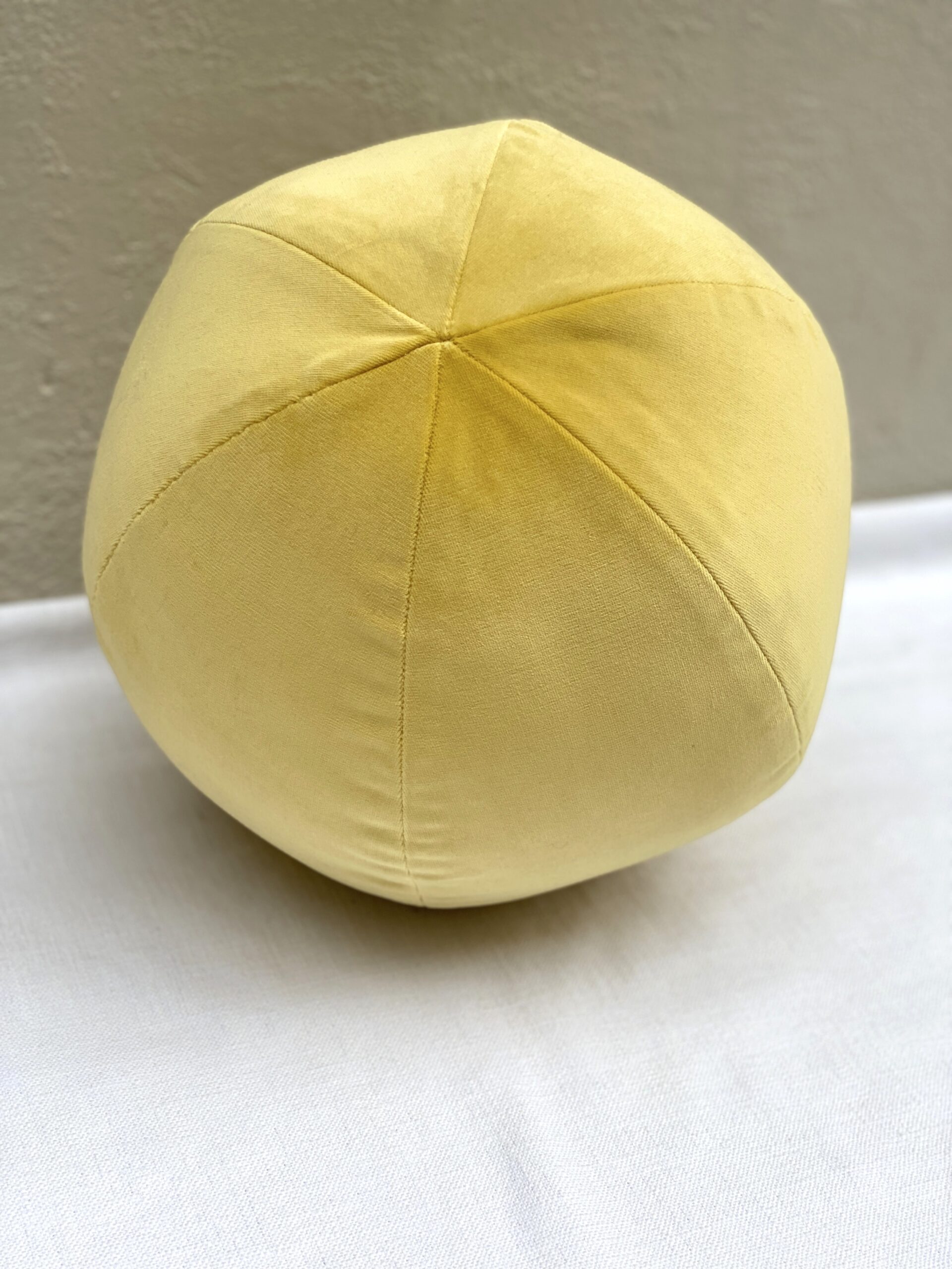 Maharam Aria 12″ Diameter Pillow