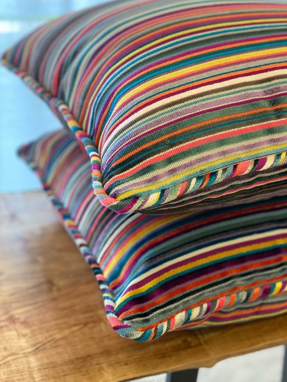14-multi-colored-pillows2