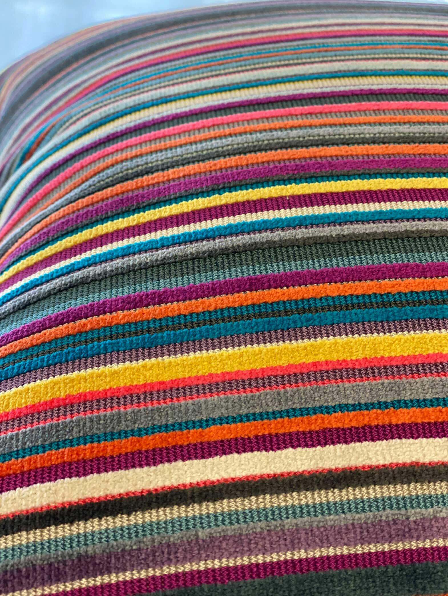 14-multi-colored-pillows3