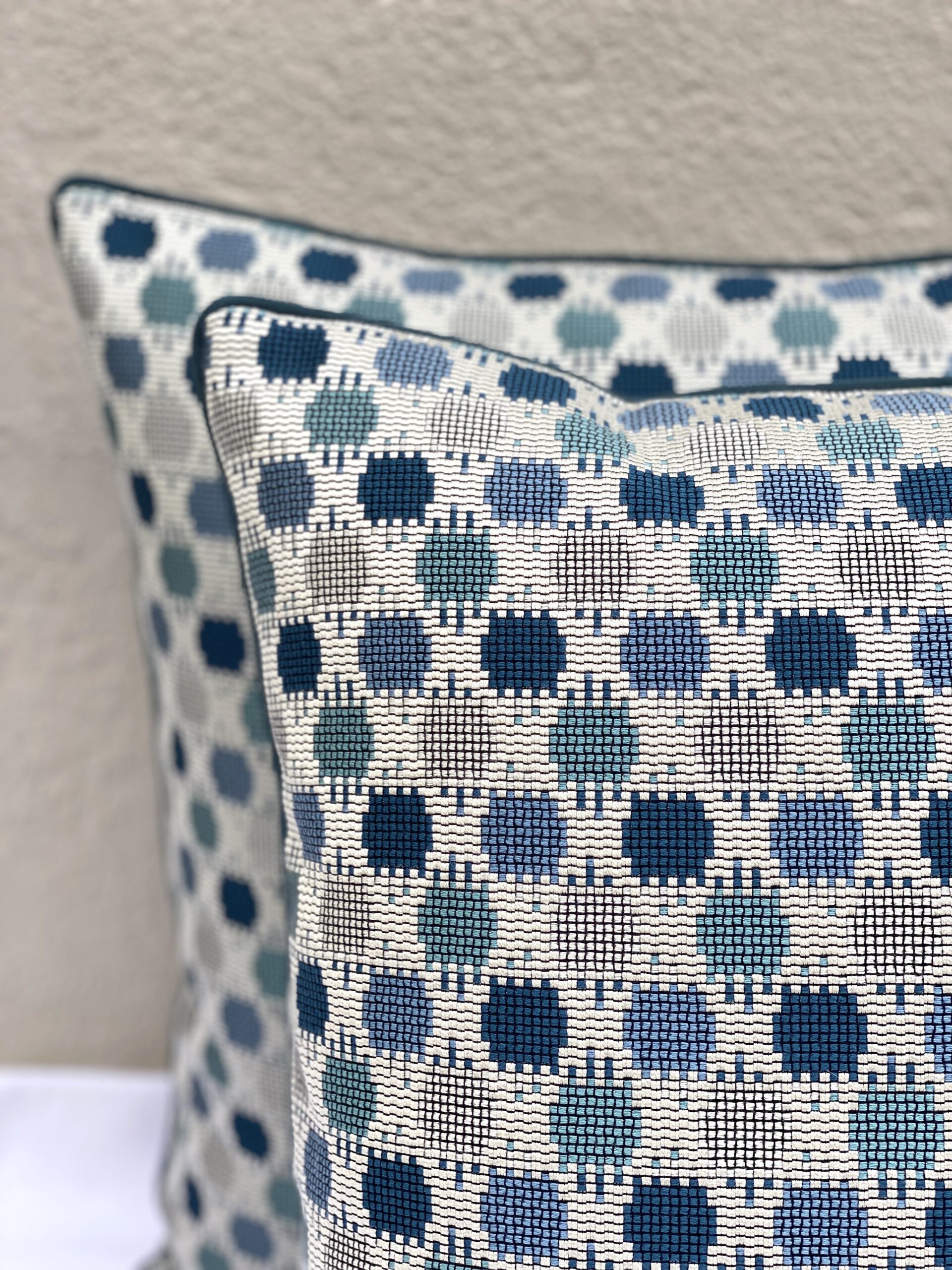 Jane Churchill Ellipse Pillows