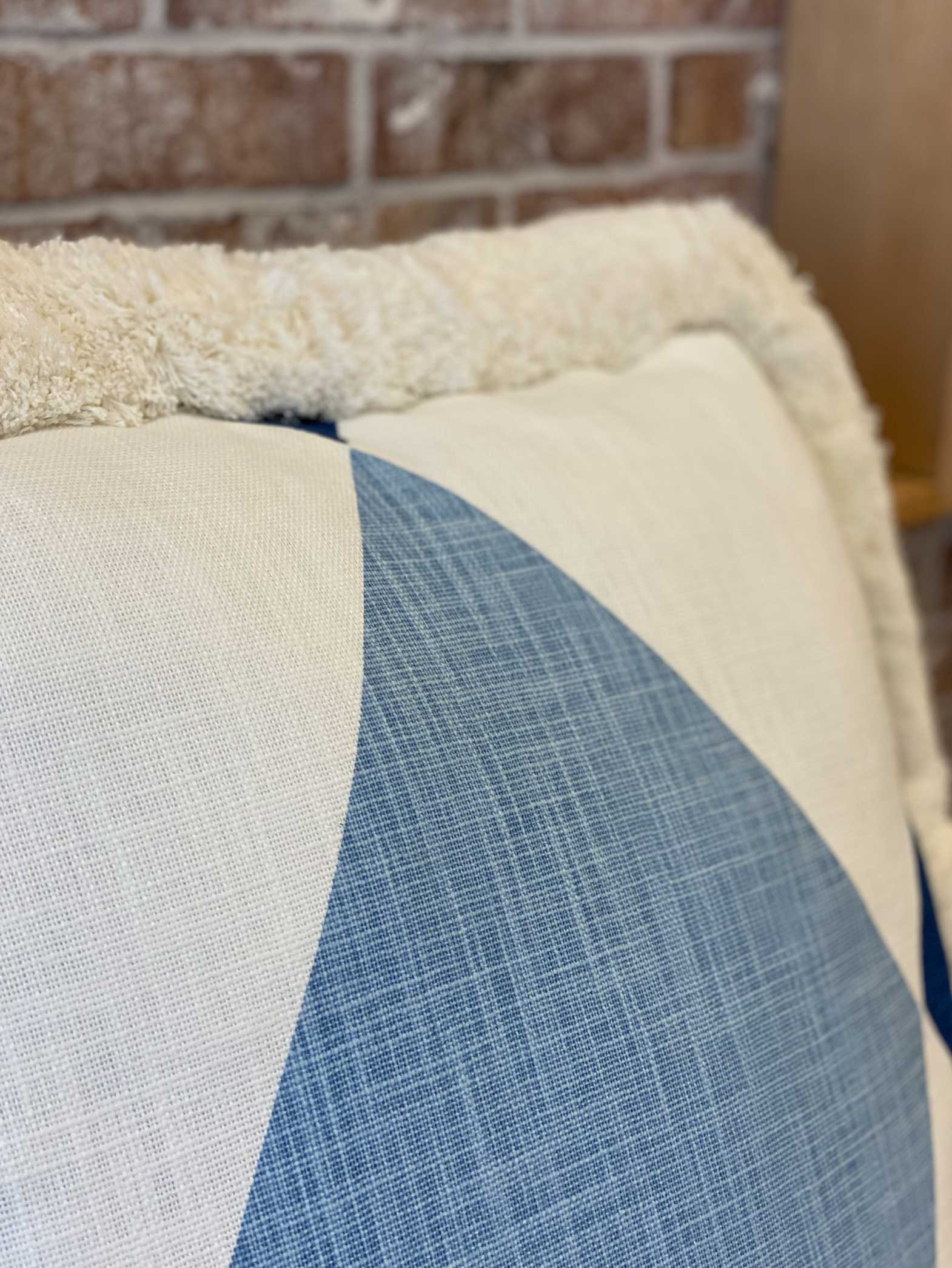 16-blue-pillows2