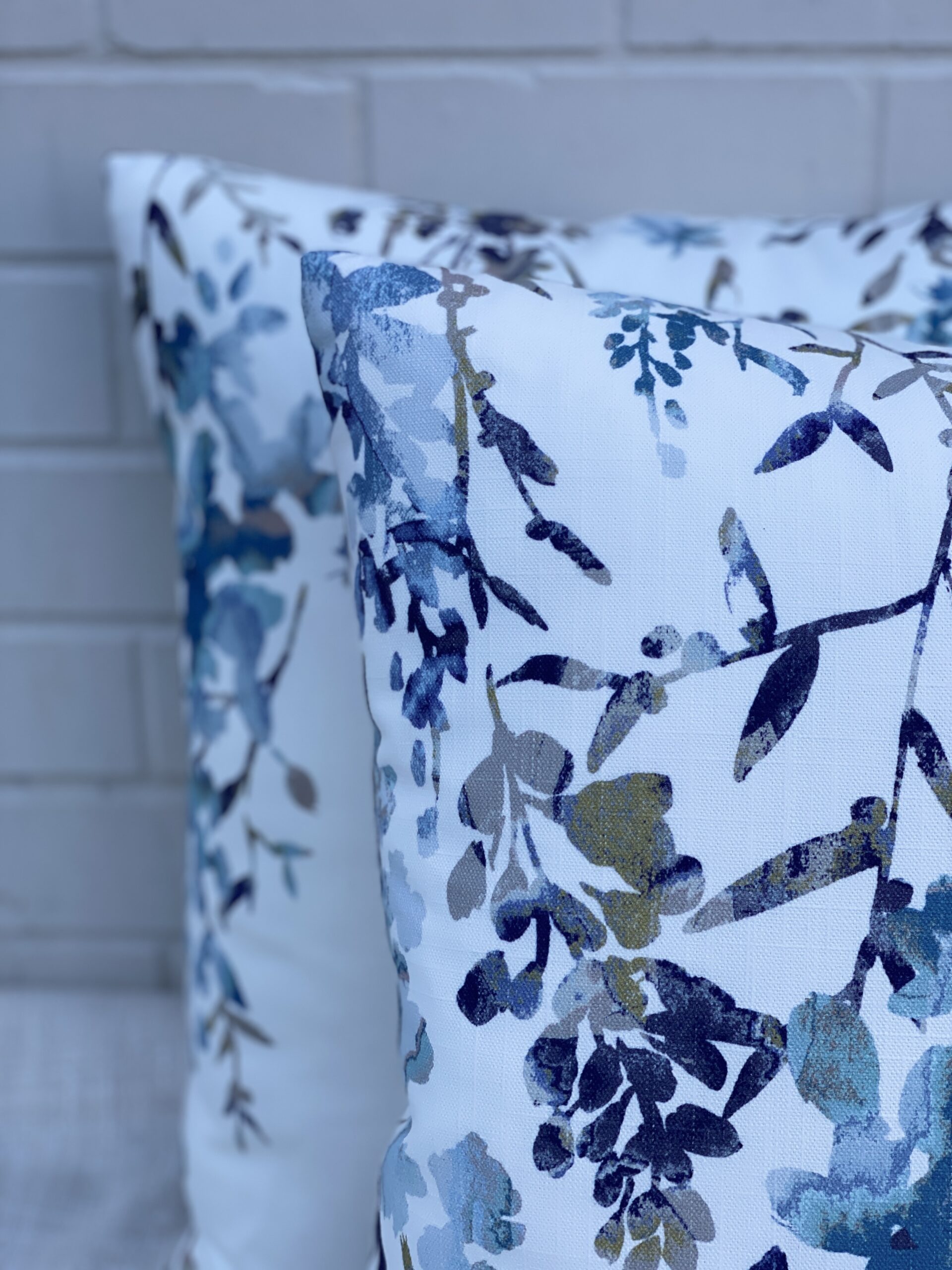Villa Nova Square Pillows