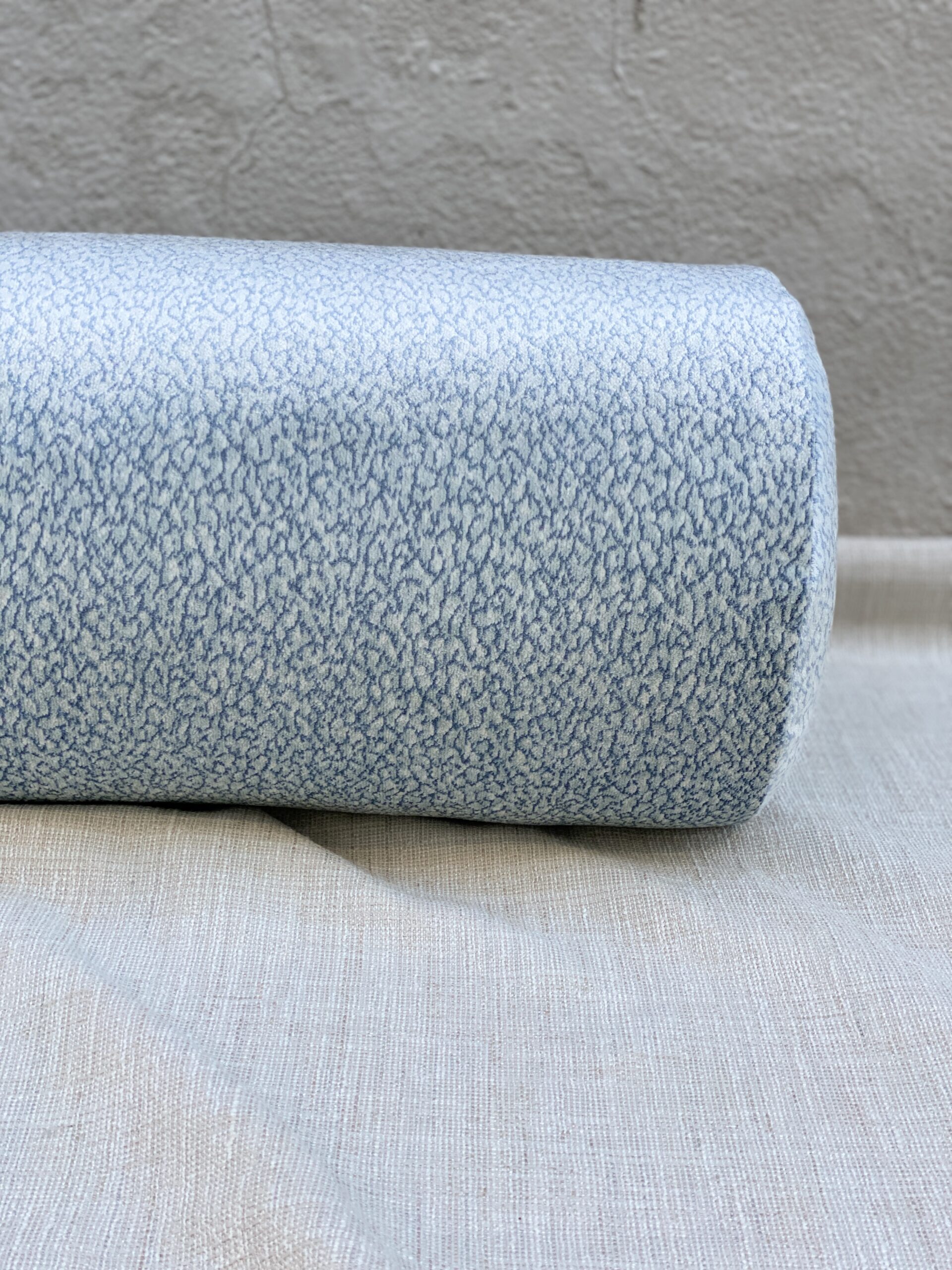 Kravet Bolster