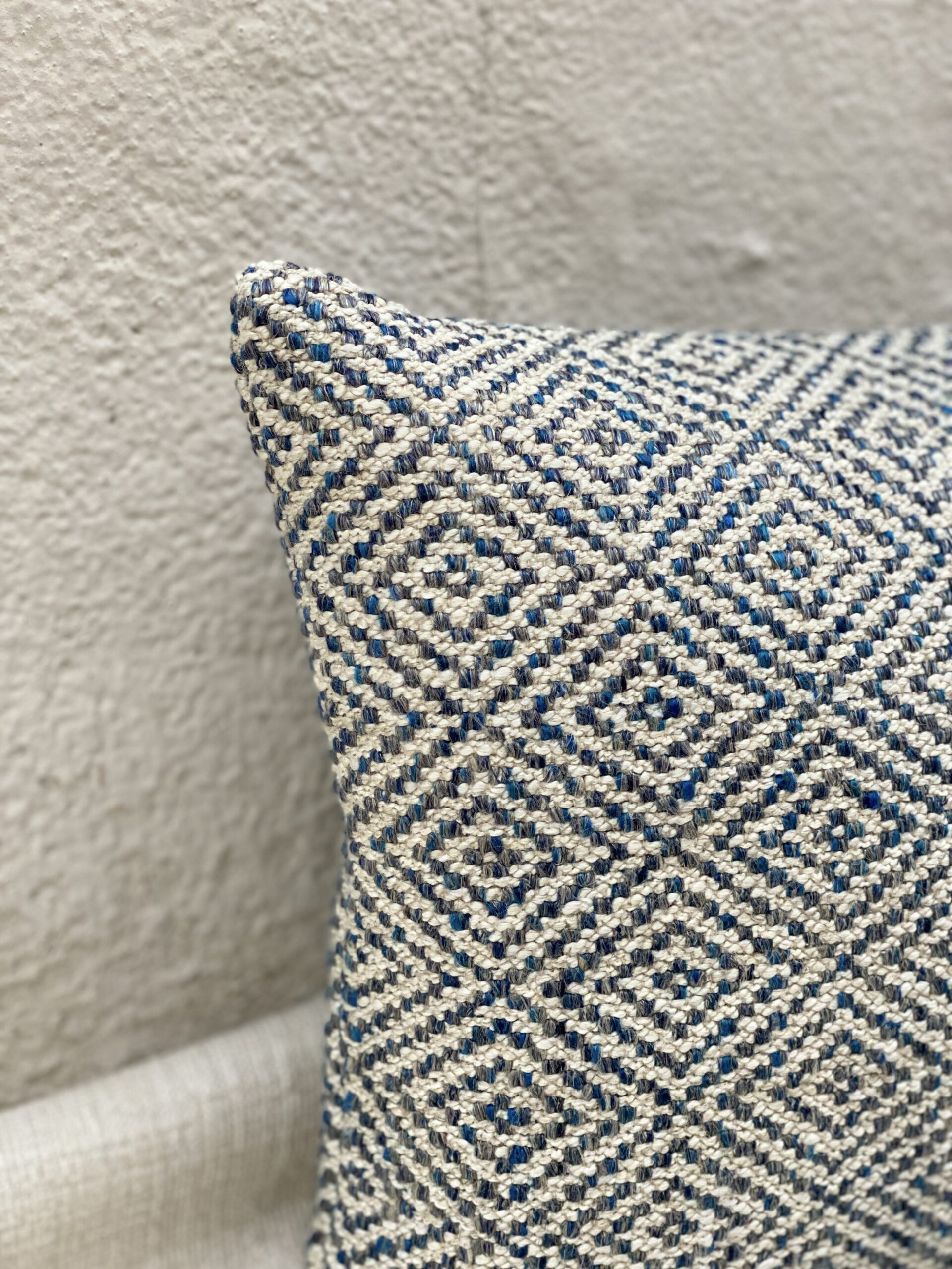 Kravet Izu Pillows