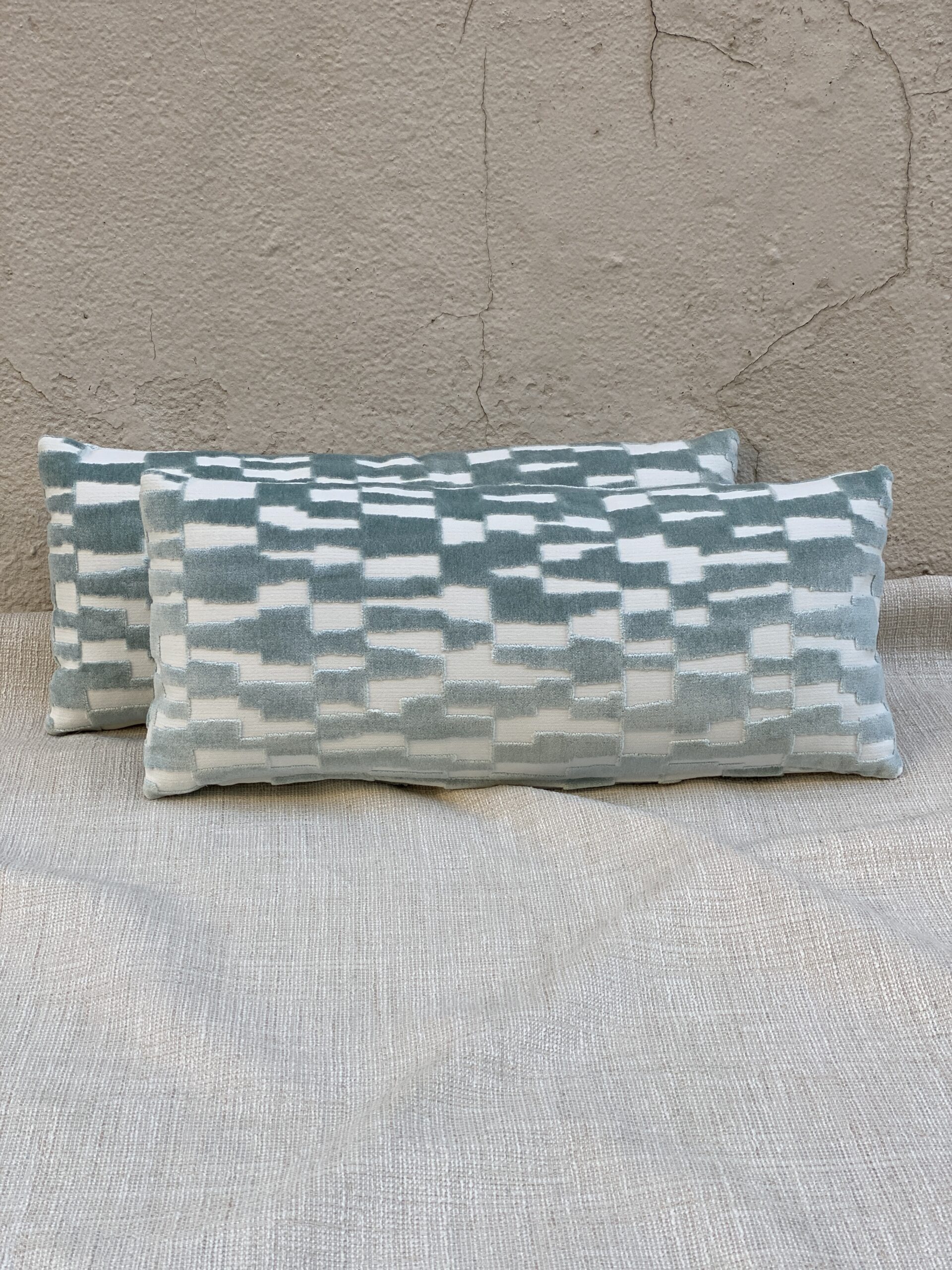Kravet Mod Pillows