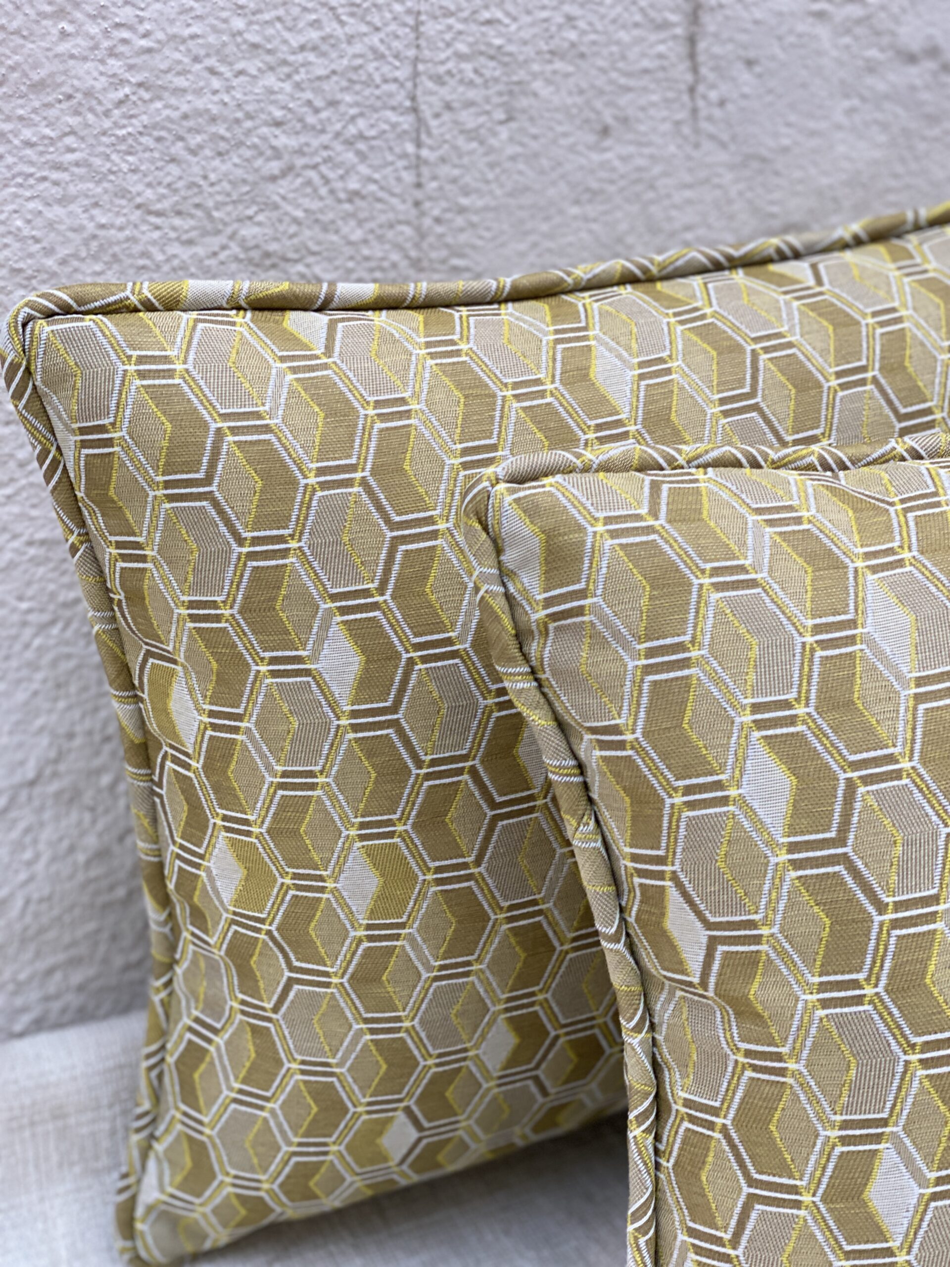 Arc Com Facet Pillows