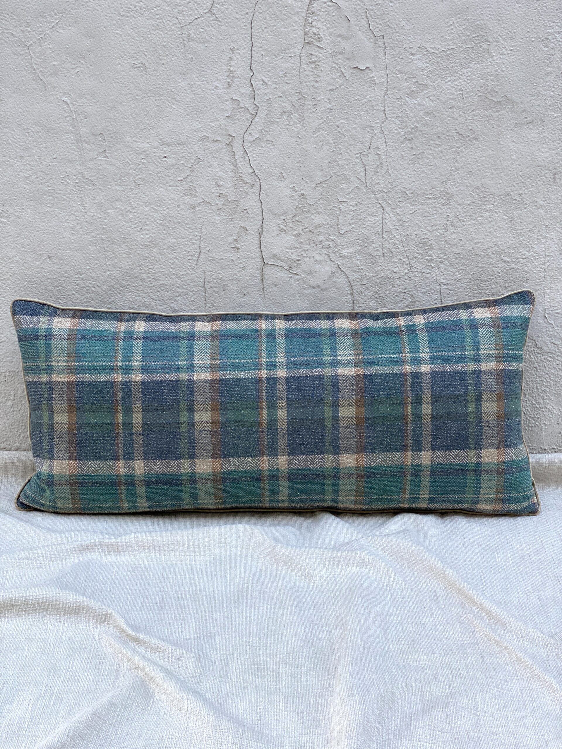 Colefax & Fowler Magnus Plaid Pillows
