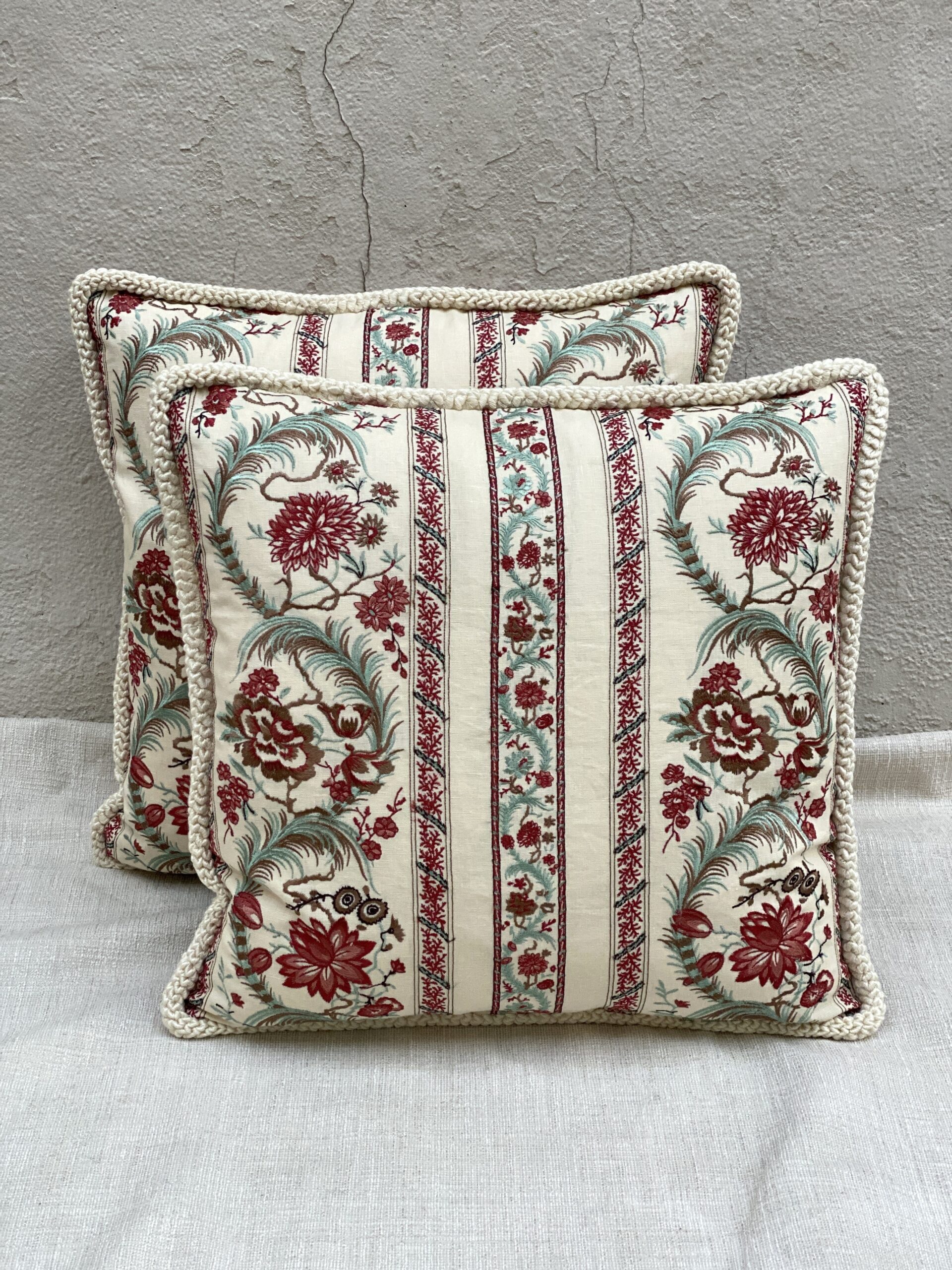 Pierre Frey Braquenie Villeneuve Broderie Pillows