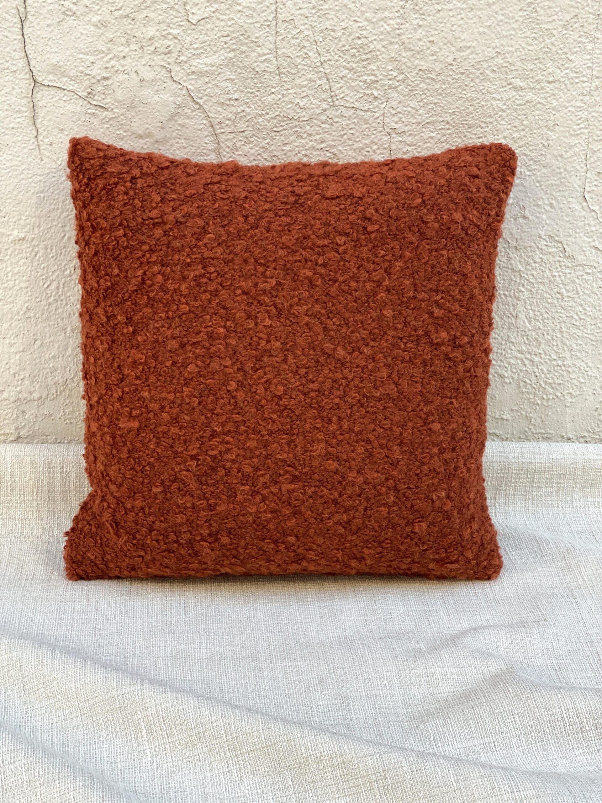 Noblis Awassi 58 Pillows