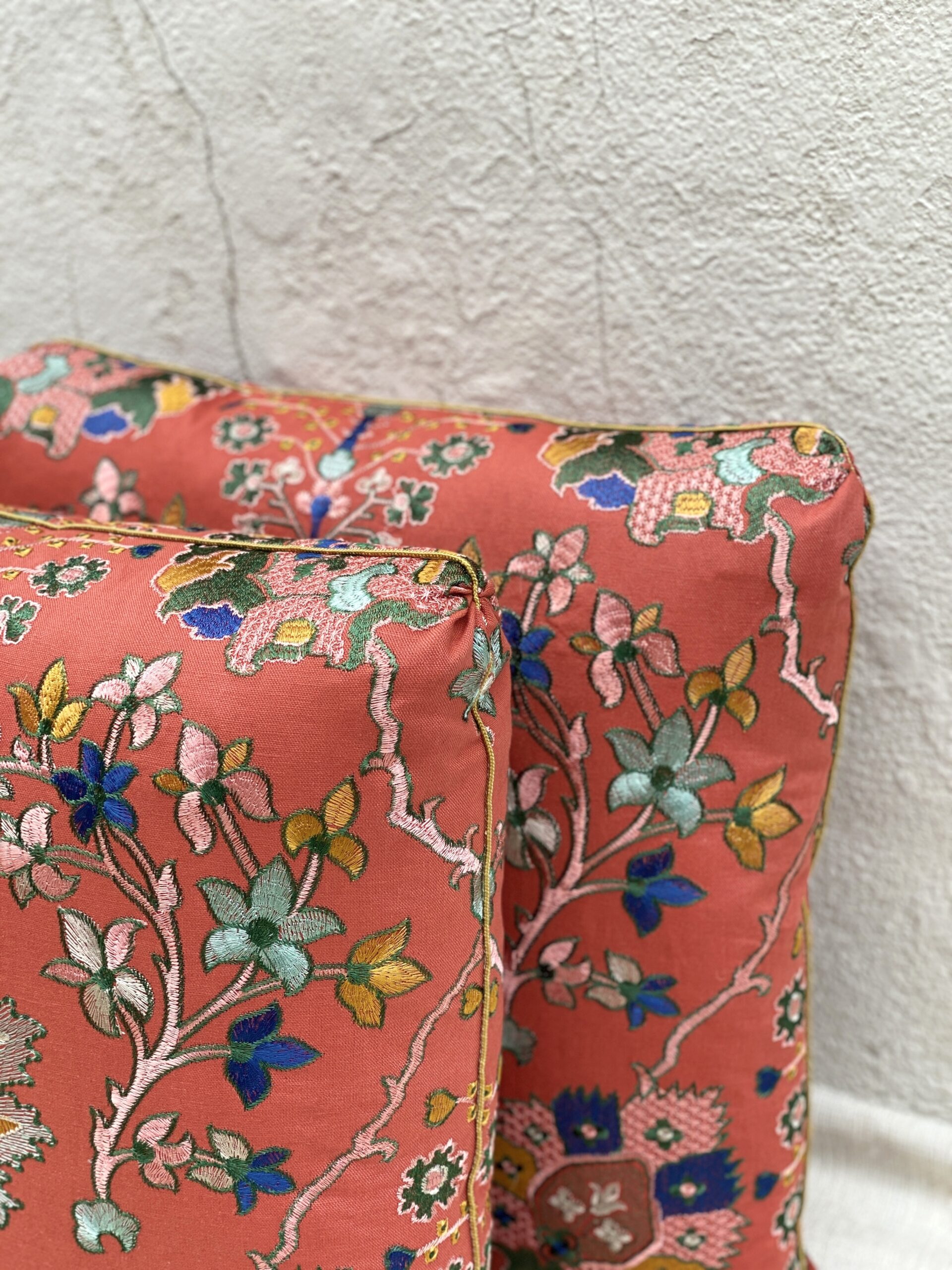 Cowtan & Tout Persis Pillows