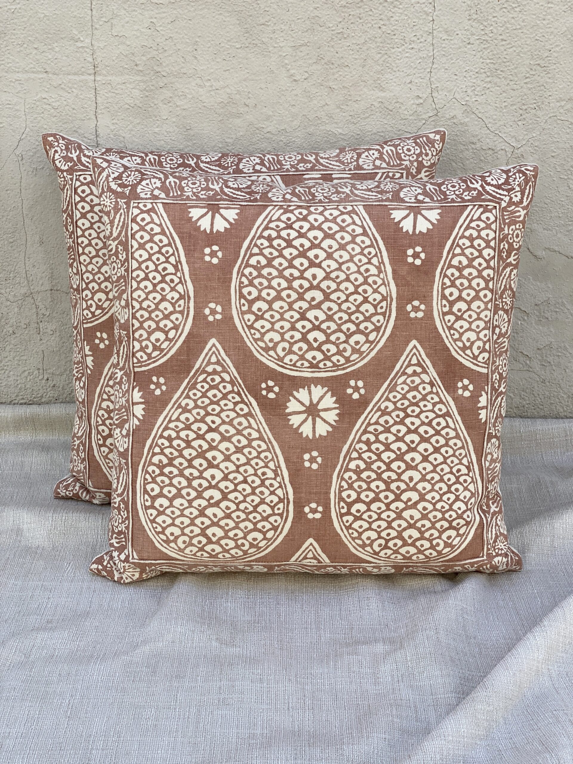 Namay Samay Anar Pillows