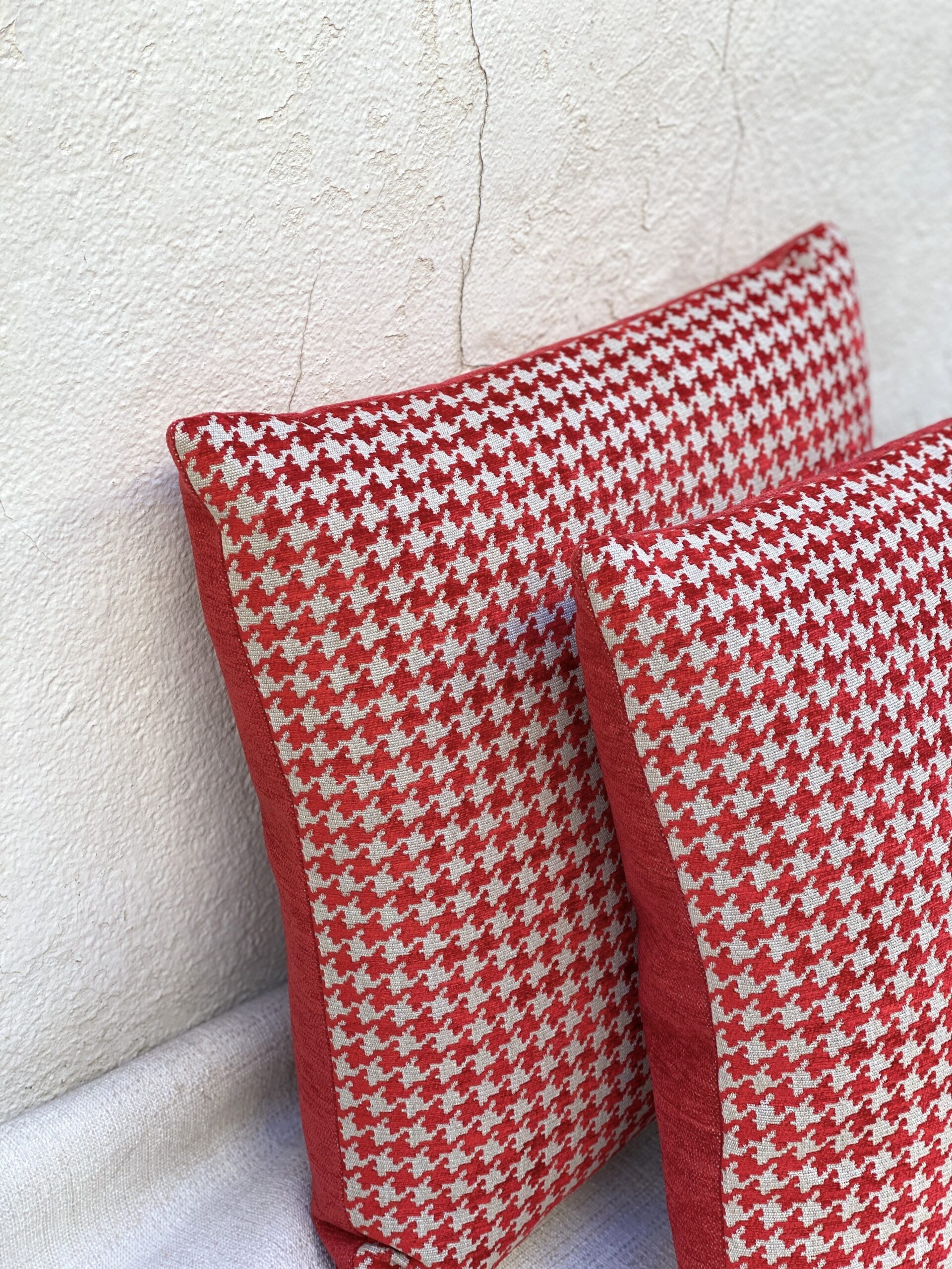ROMO Tremont Pillows Lacquer Red