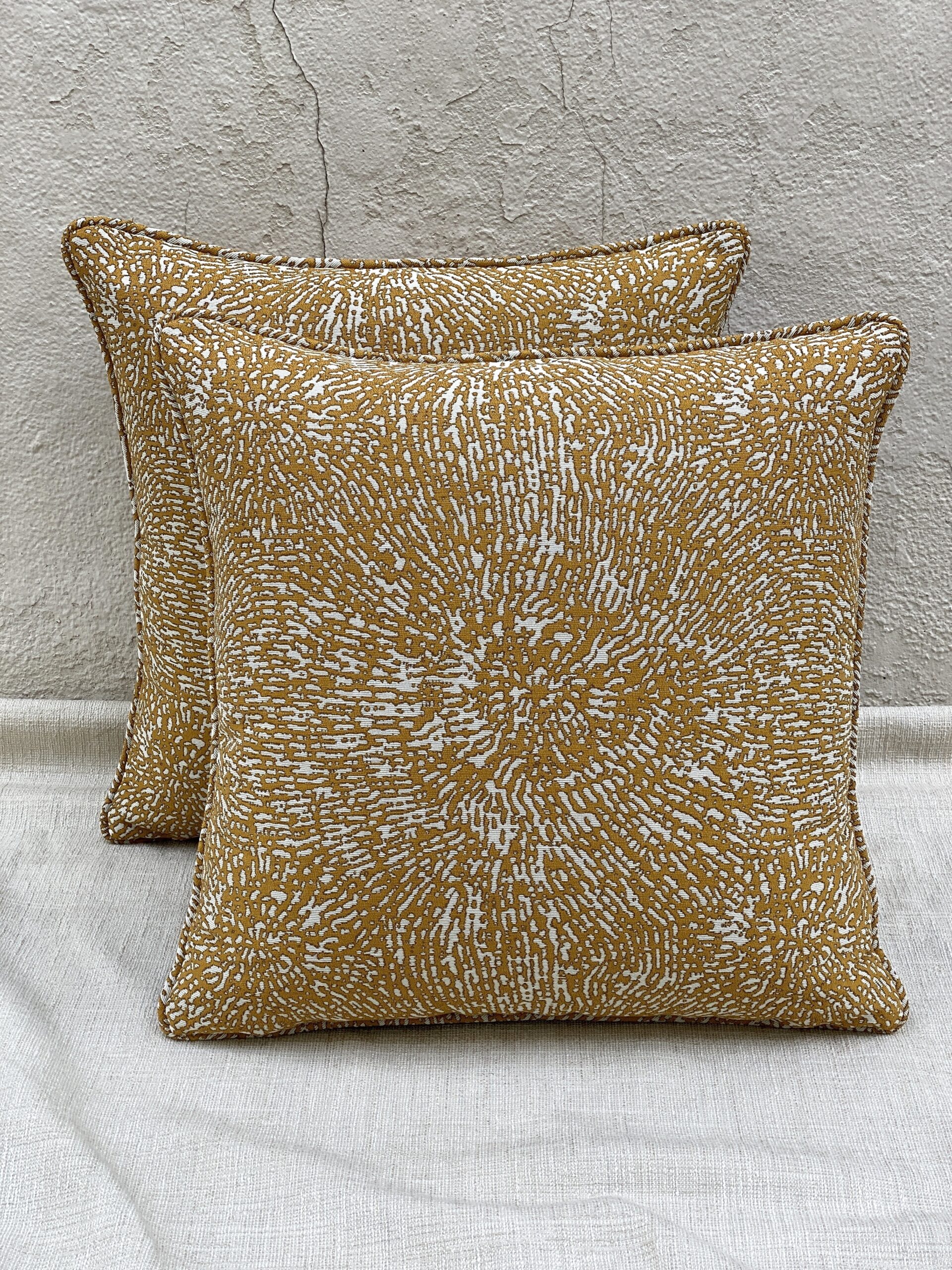 Pollack Reverb Pillows