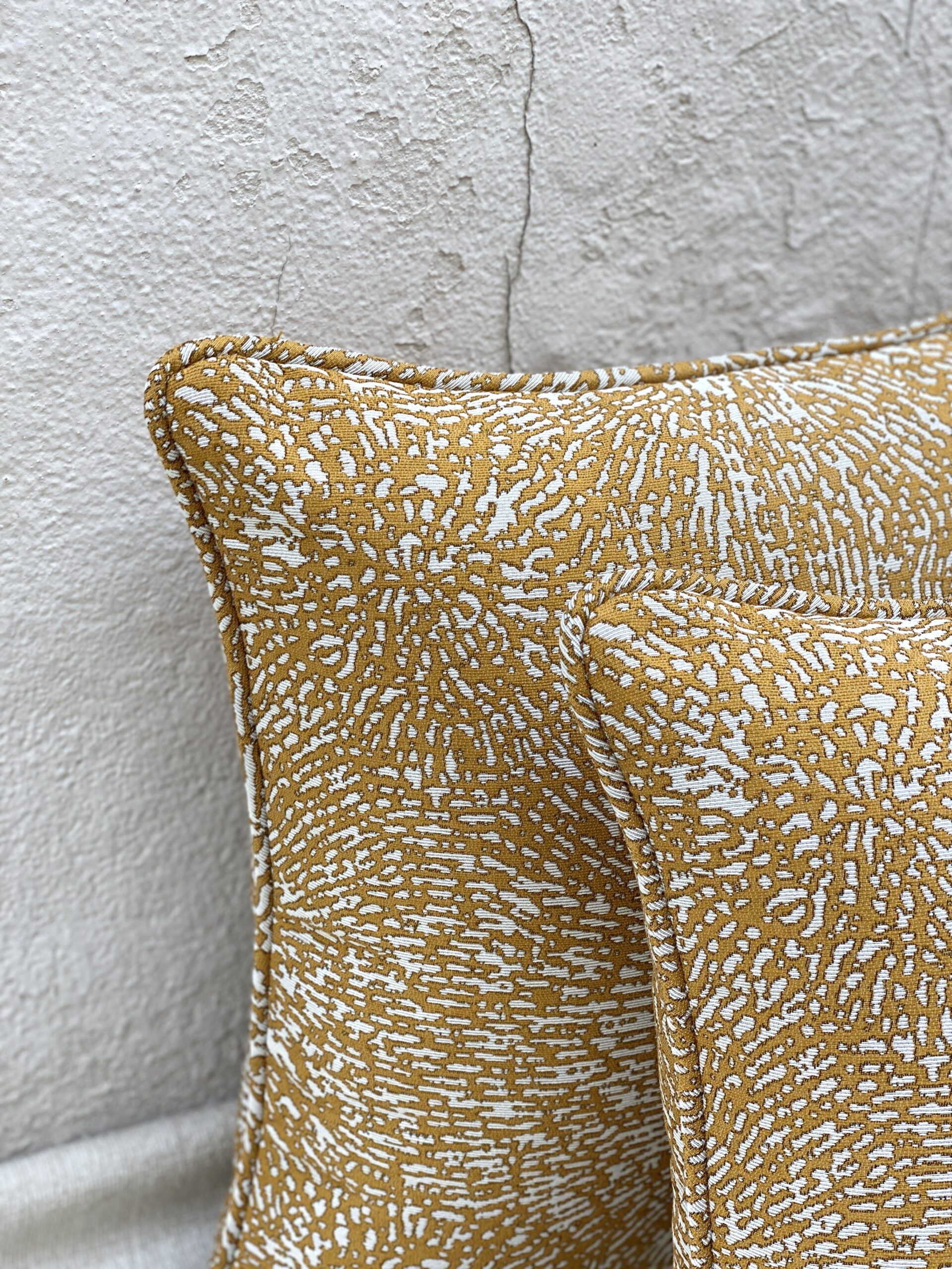 Pollack Reverb Pillows
