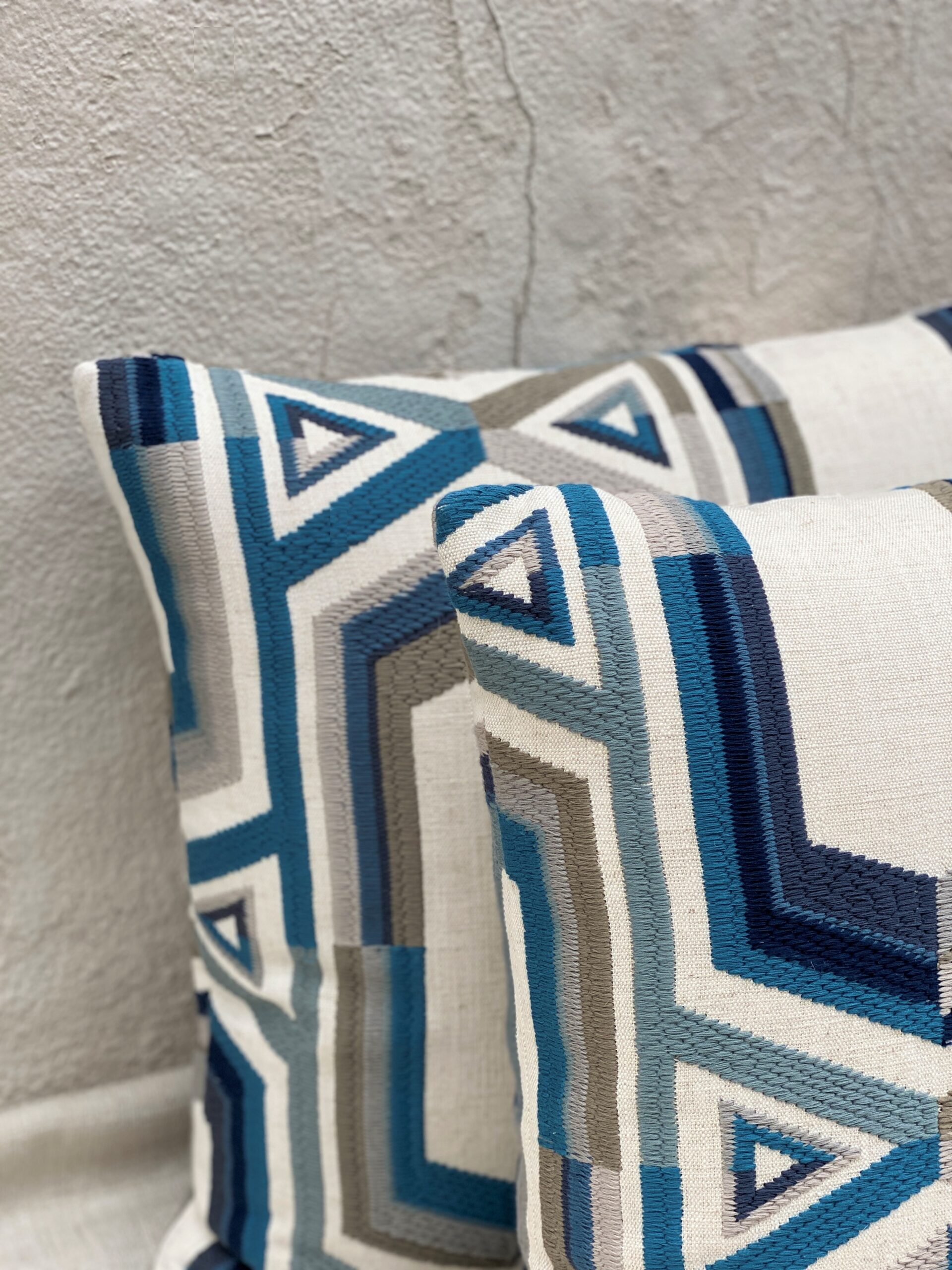Larsen Howard Pillows