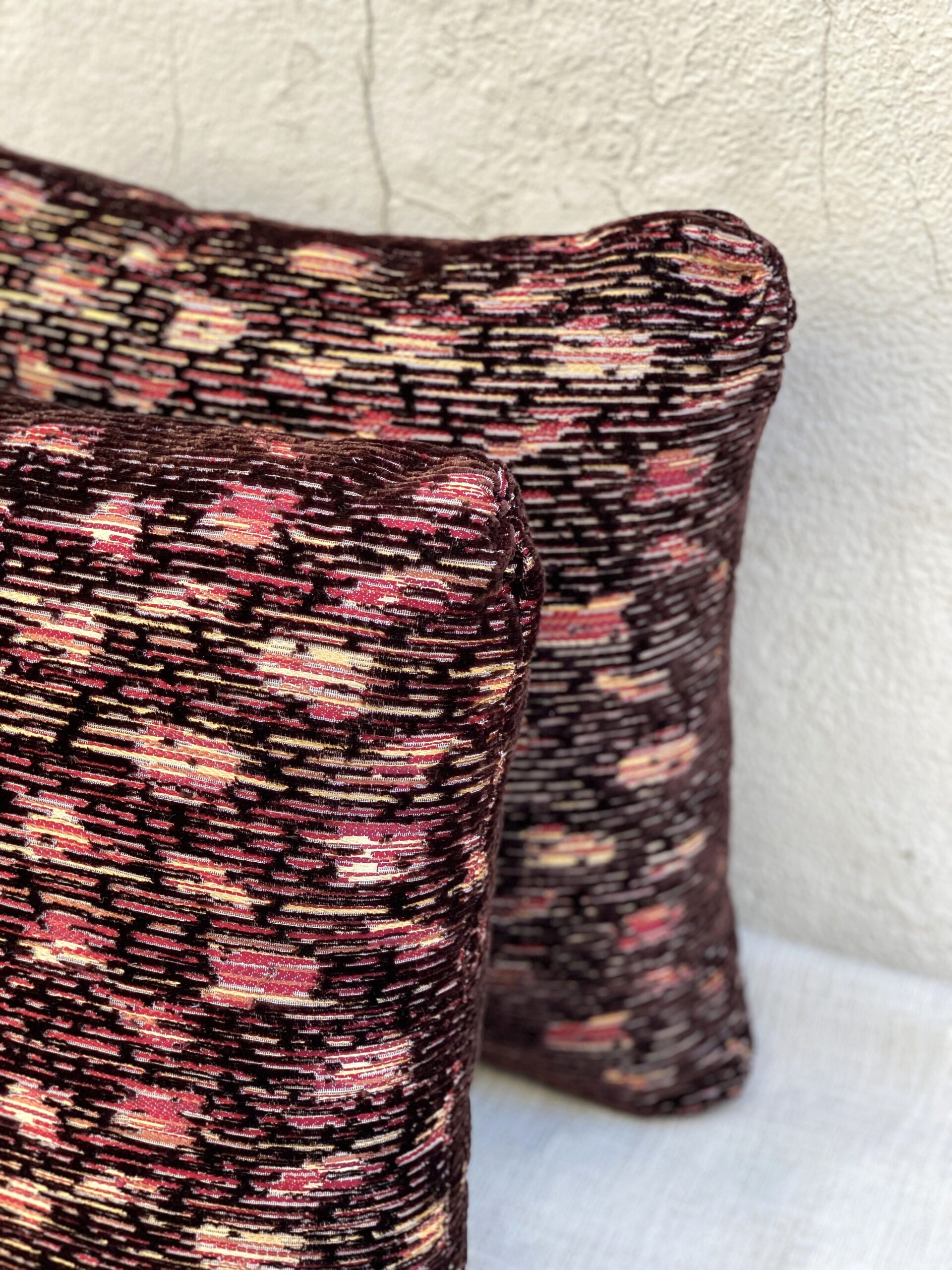 Brochier Veliero Bordeaux Pillows