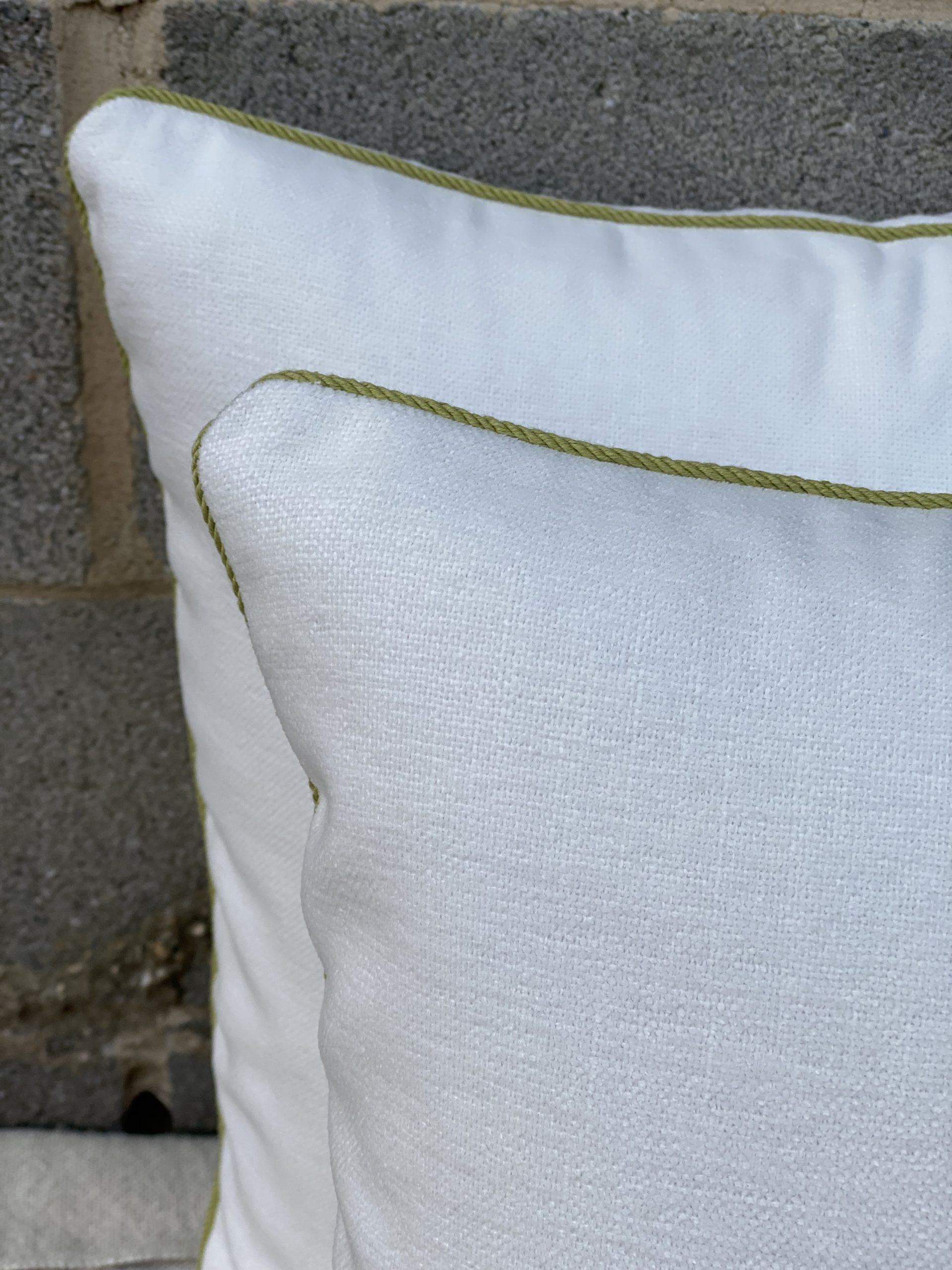 Pillows With Lip Cord