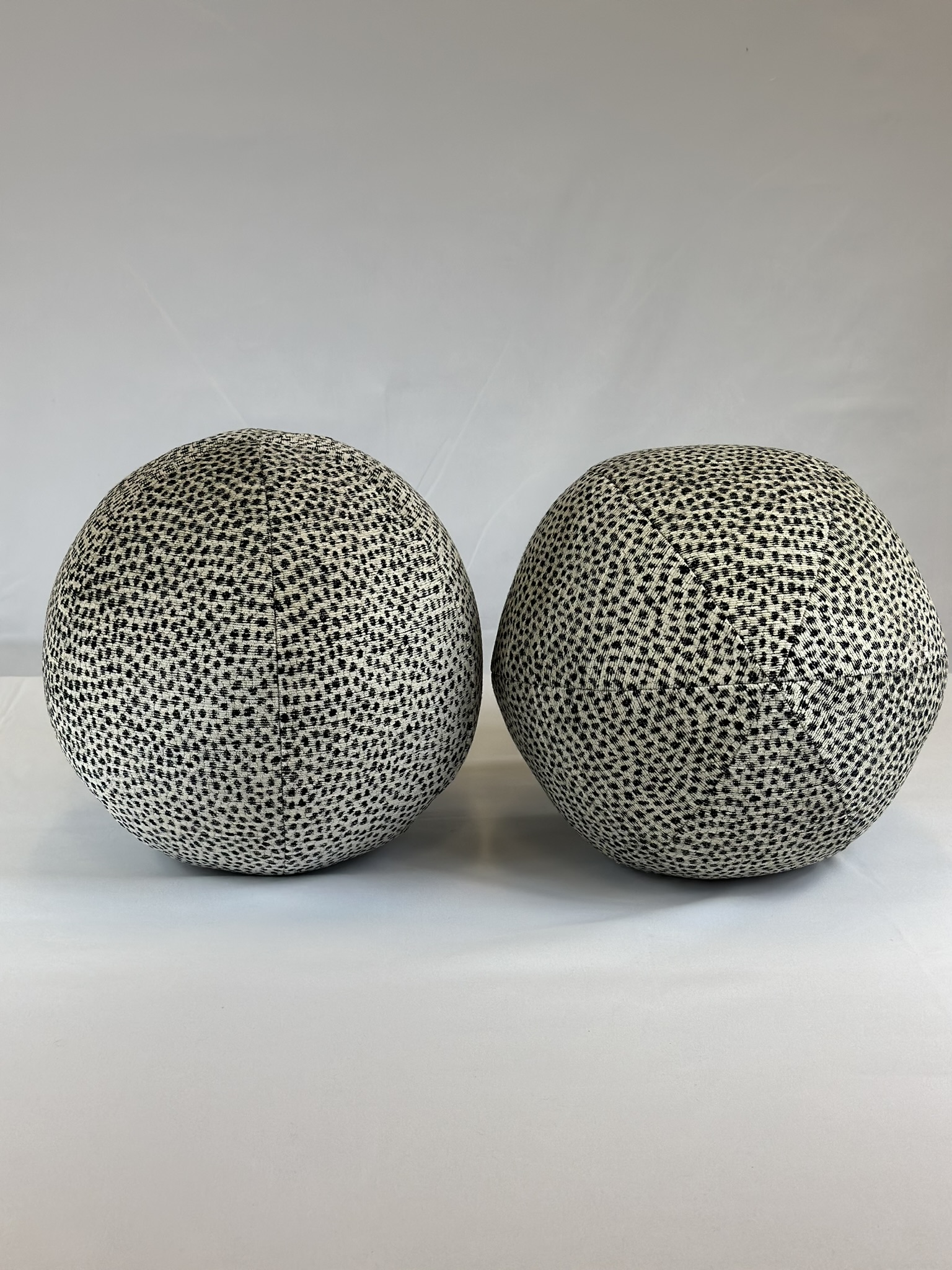 Kravet 34971 Pillows