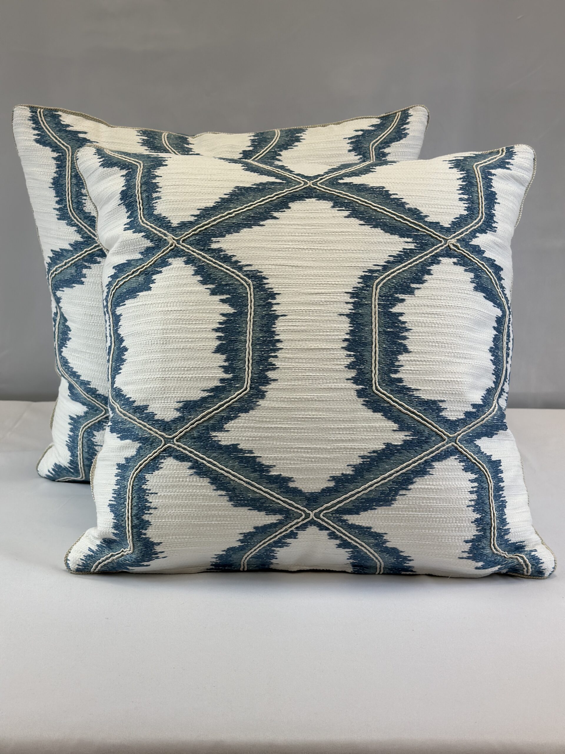 Cowtan & Tout Miro Pillow