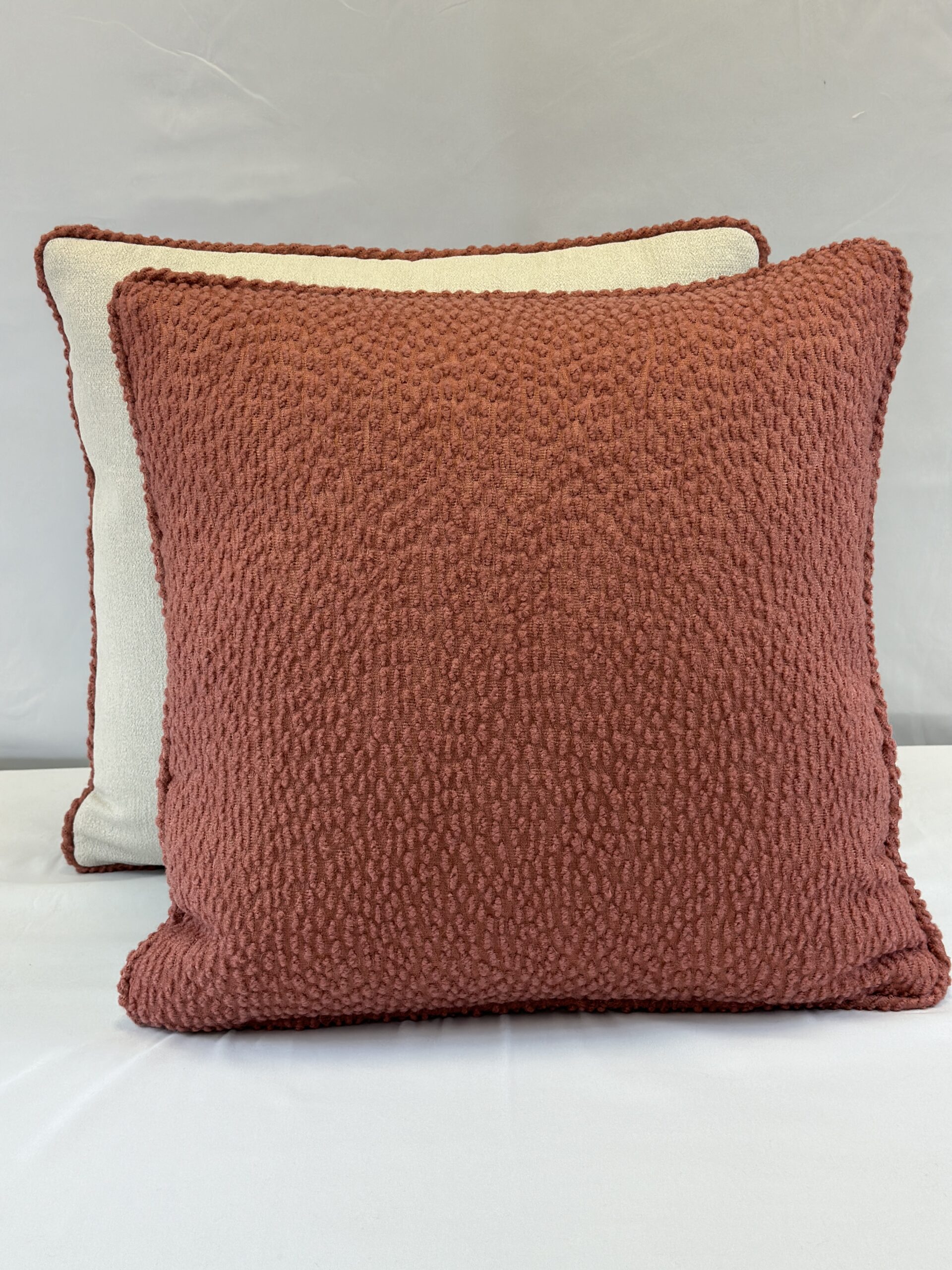 ROMO Osumi Briosca & Metaphores Caroube Pillows