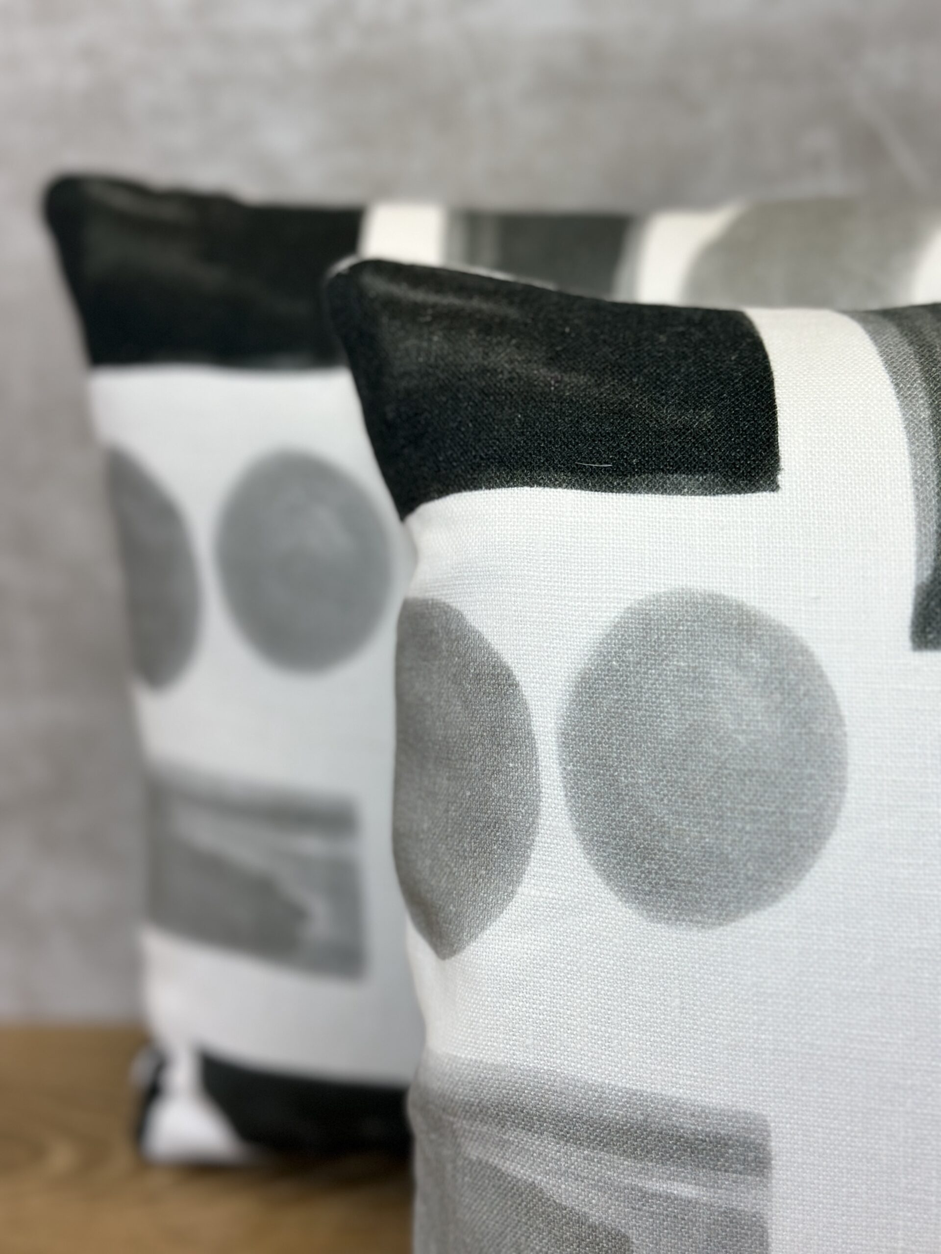 Zinc Cecile Pillows