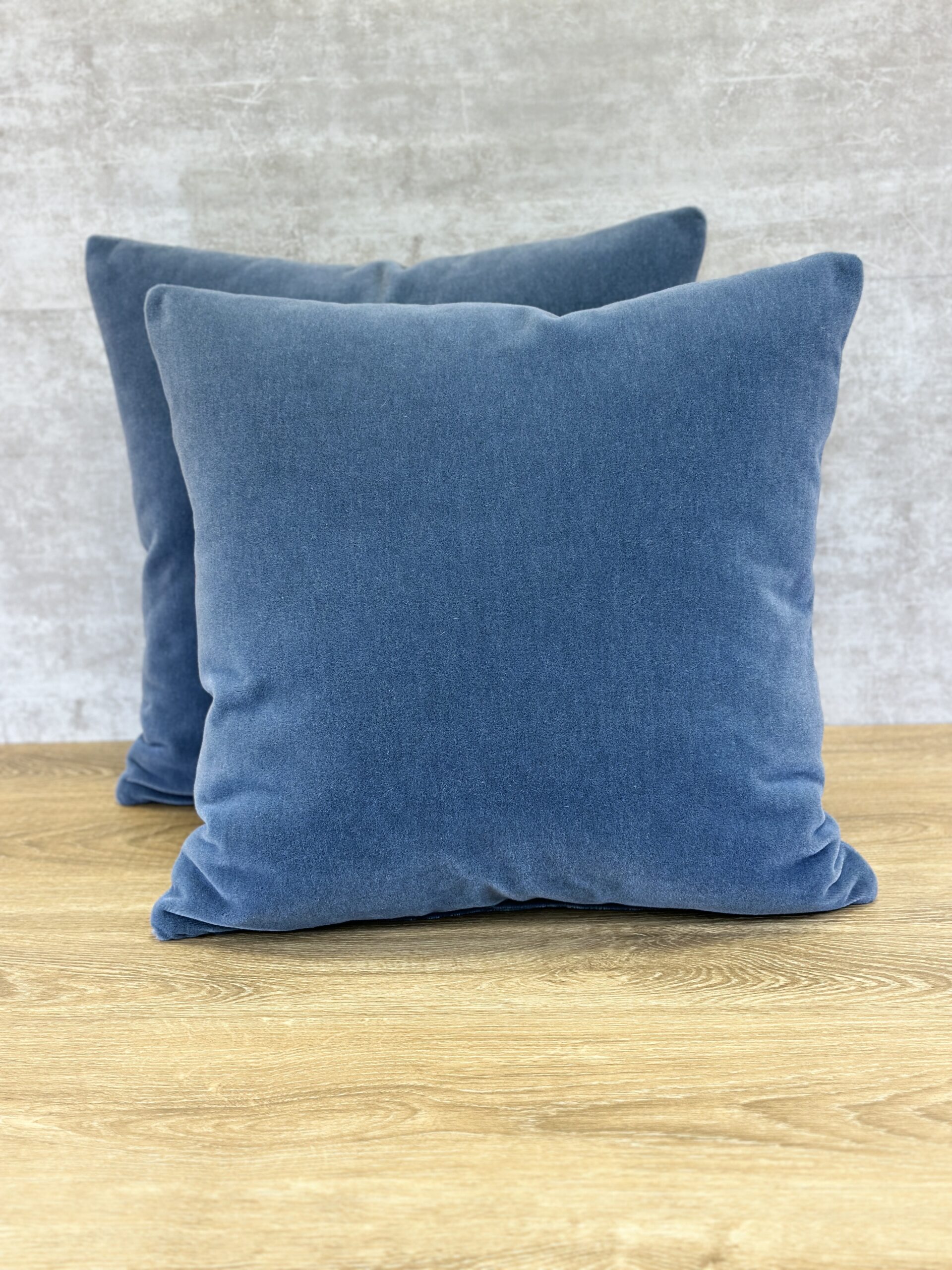 Knoll Knoll Velvet Pillows