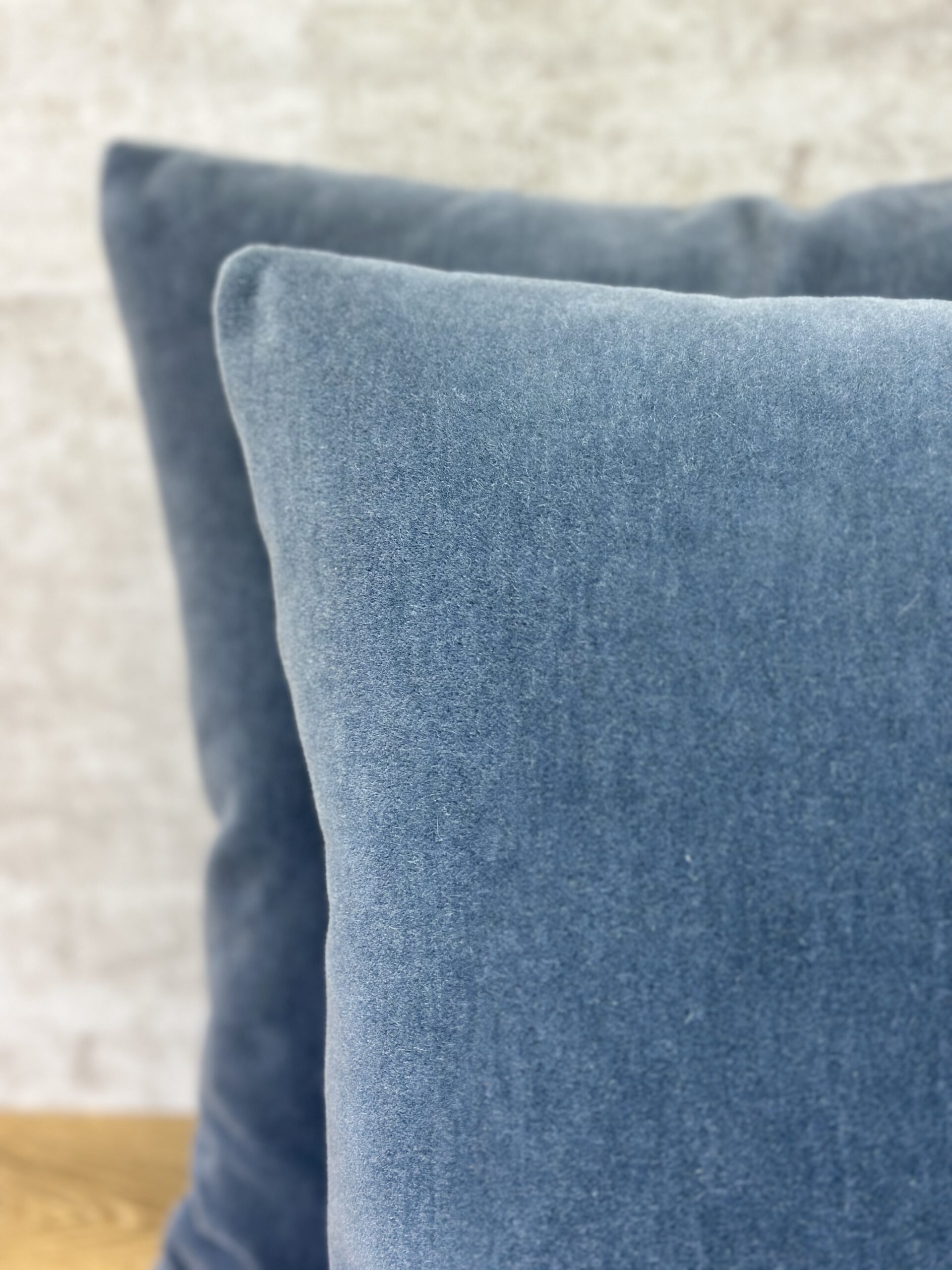 Knoll Knoll Velvet Pillows