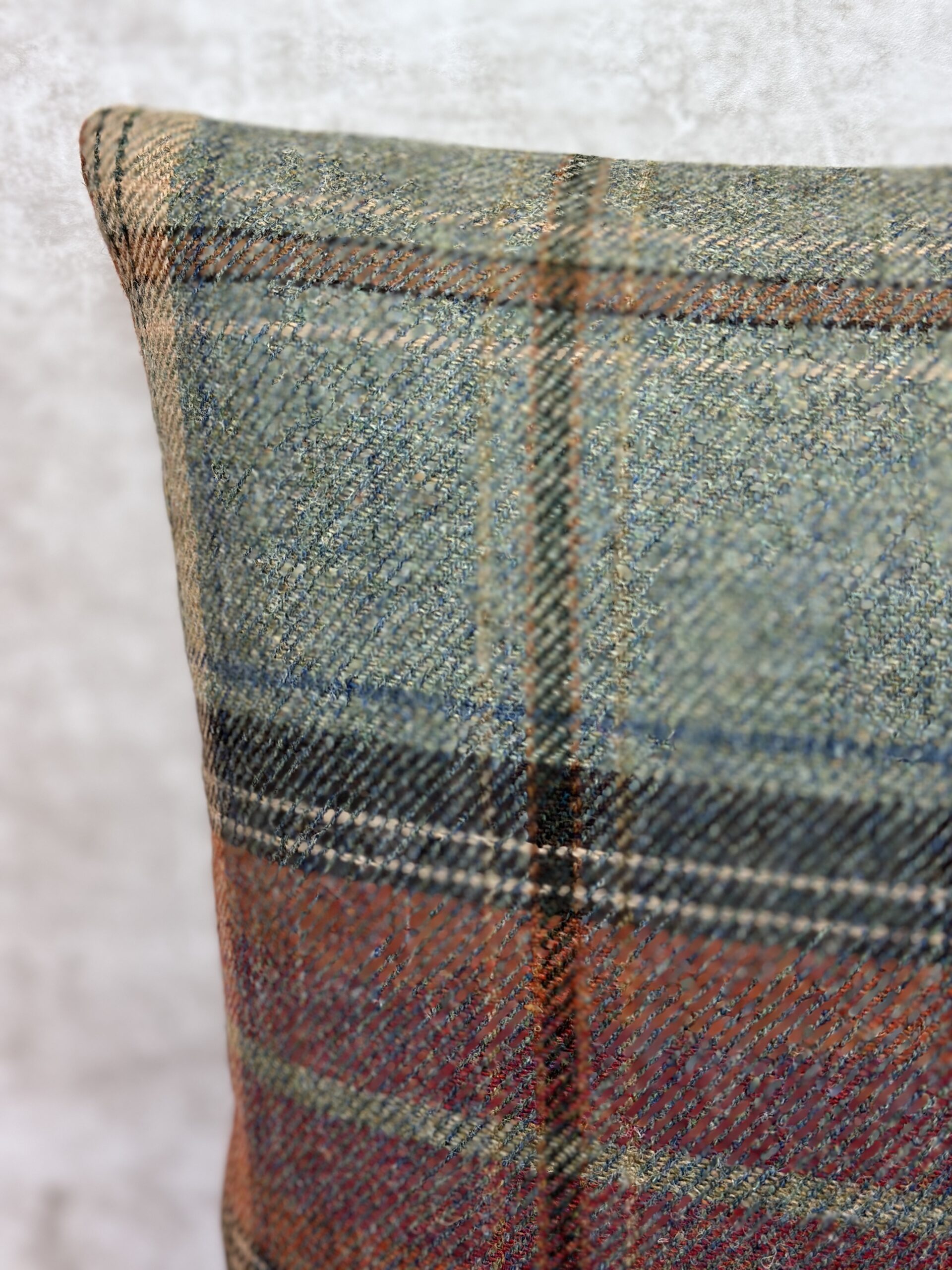 Colefax & Fowler Golloway Plaid Pillows