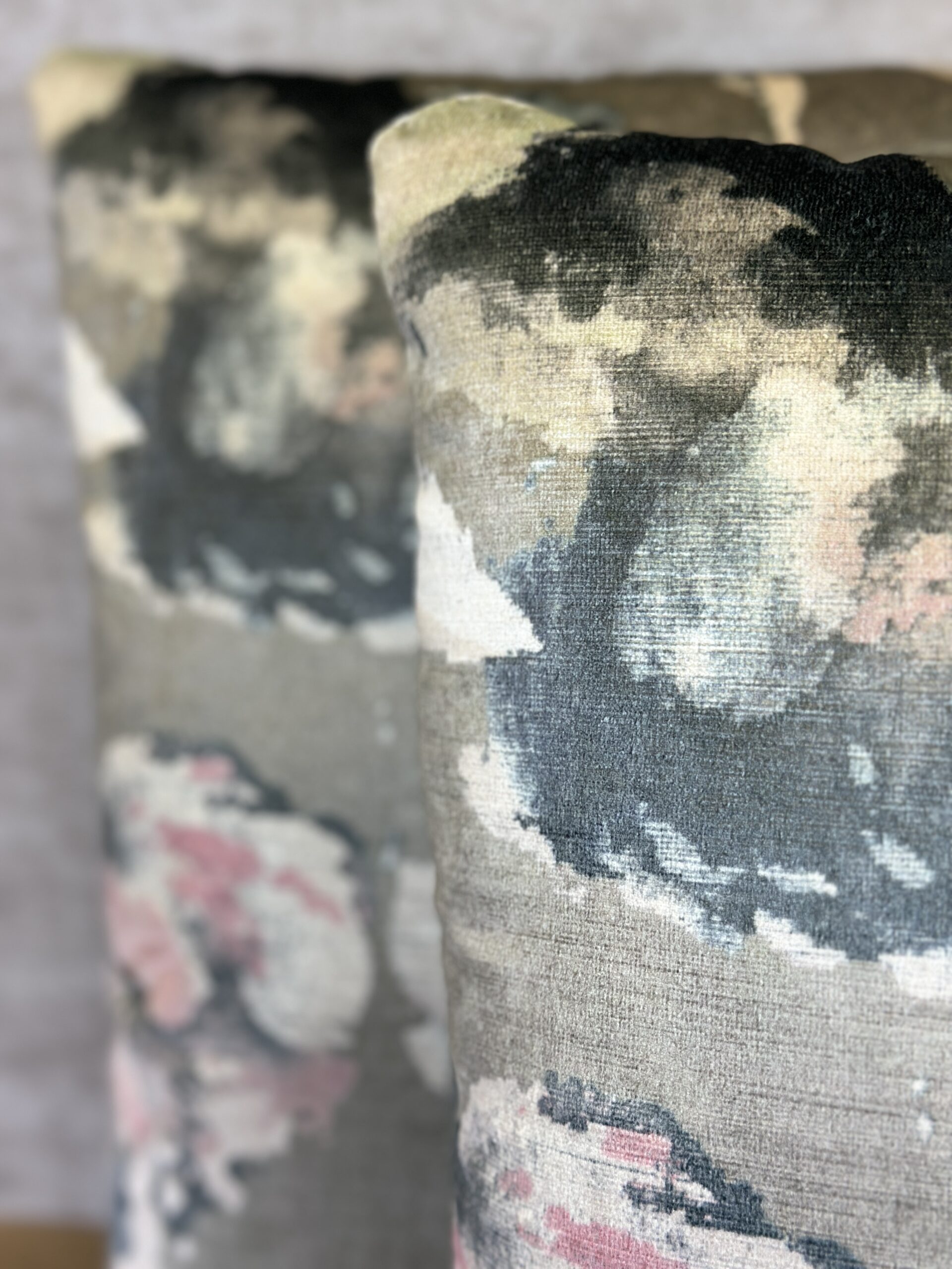 Jane Churchill Beatrice Pillows