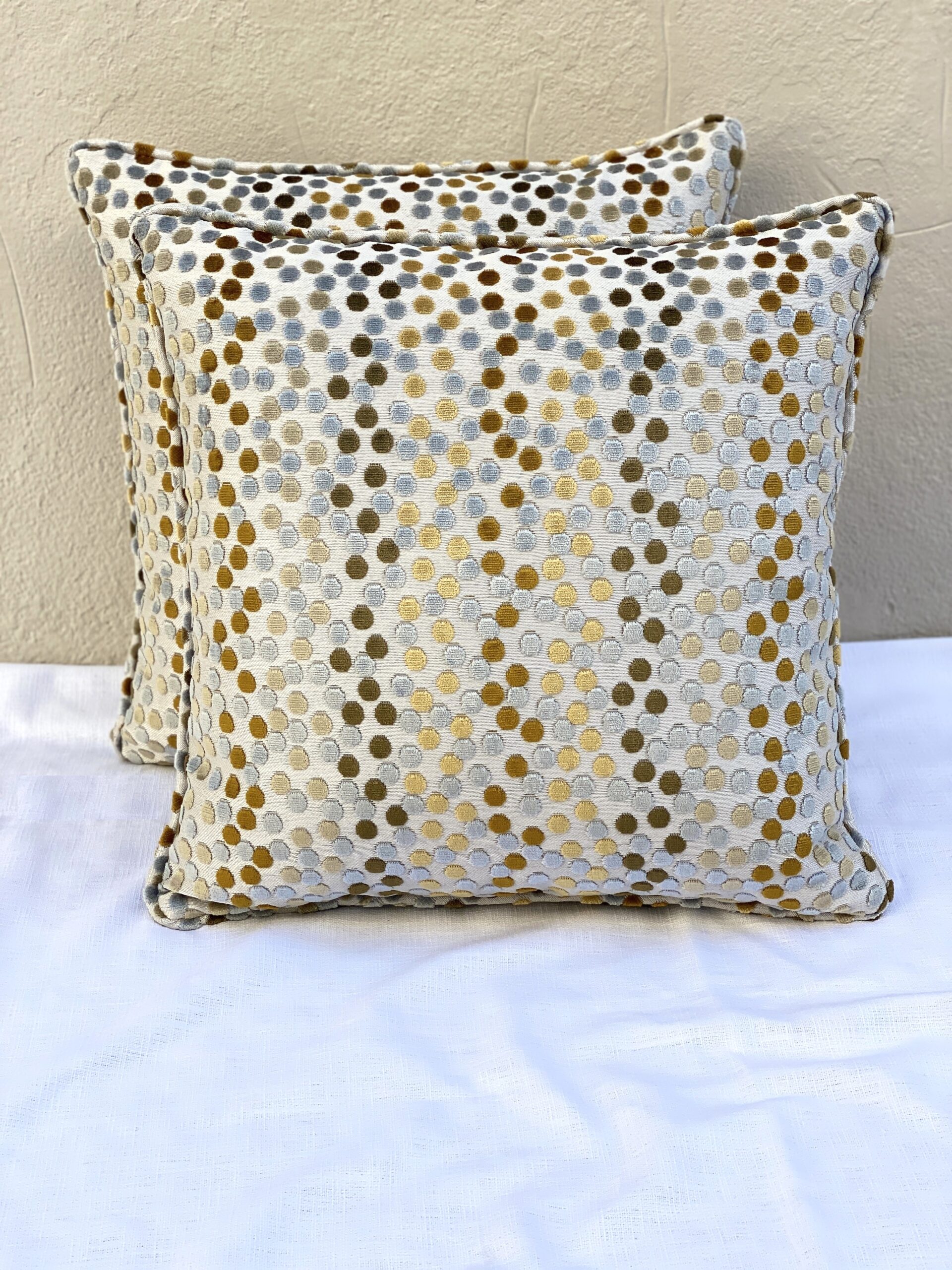Pindler Peggy Pillows Metal