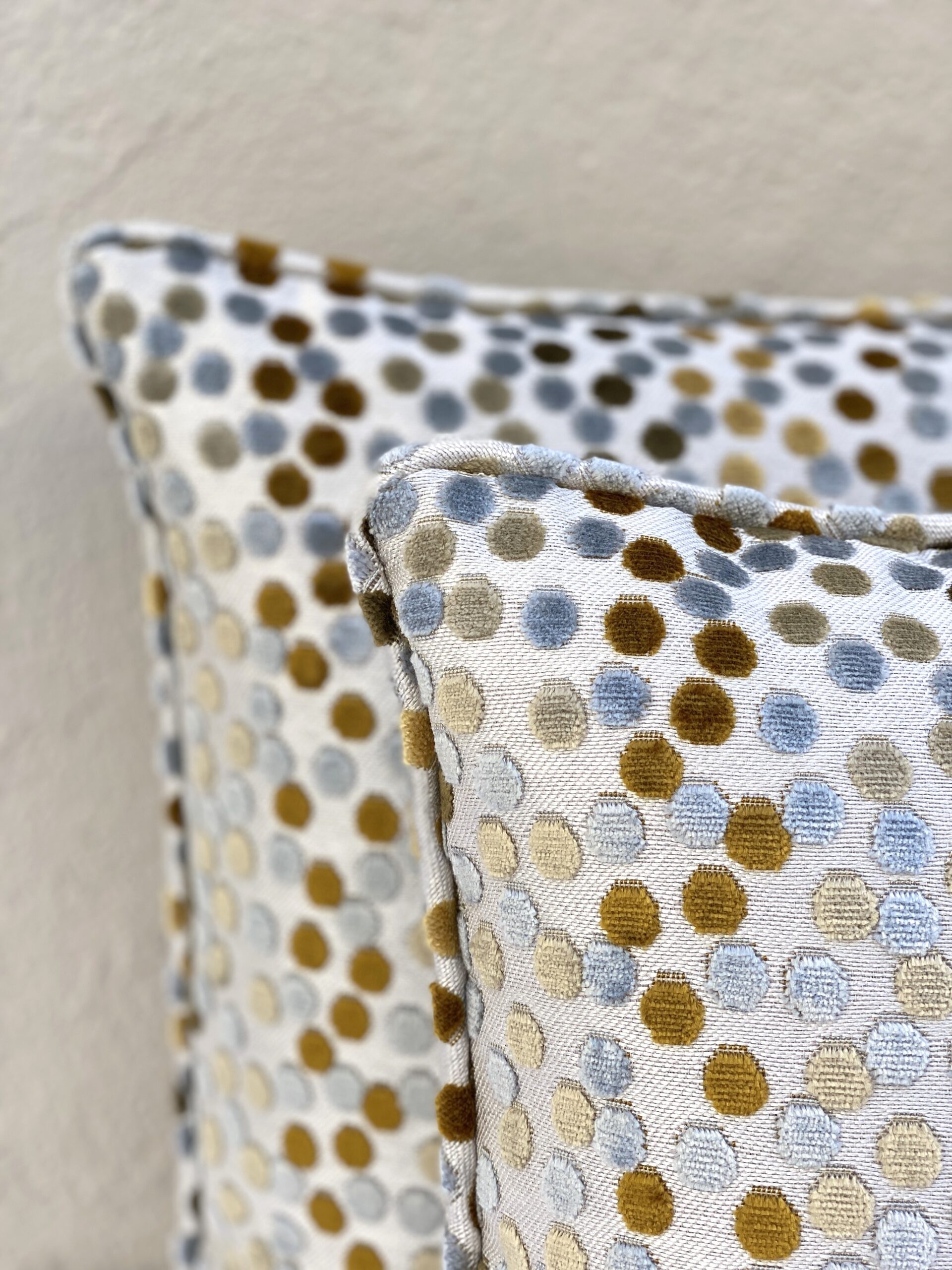 Pindler Peggy Pillows Metal